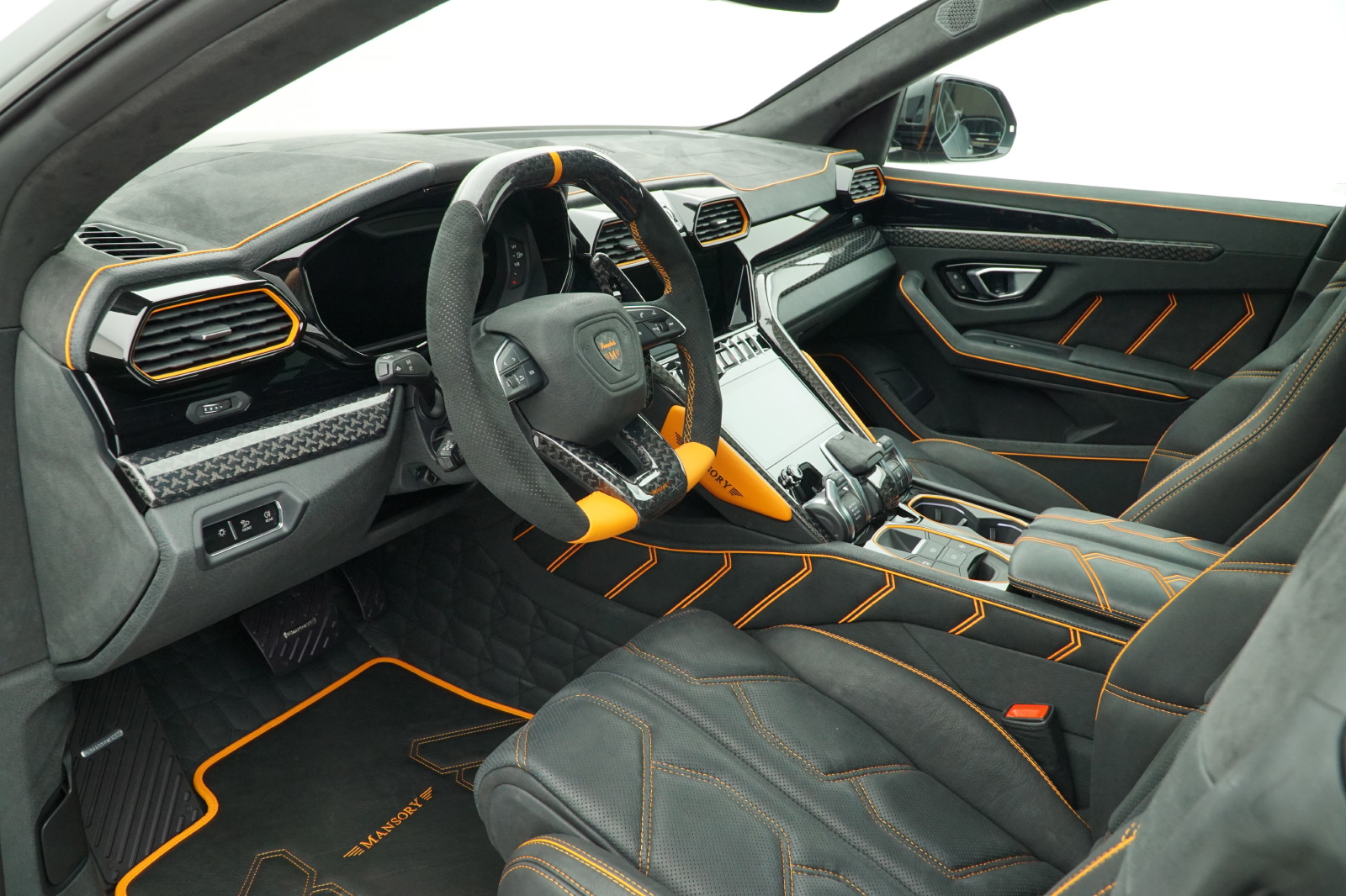 lamborghini urus tuning mansory venatus 12 Mansory’s Lamborghini Urus Venatus Is Anything But Stealthy