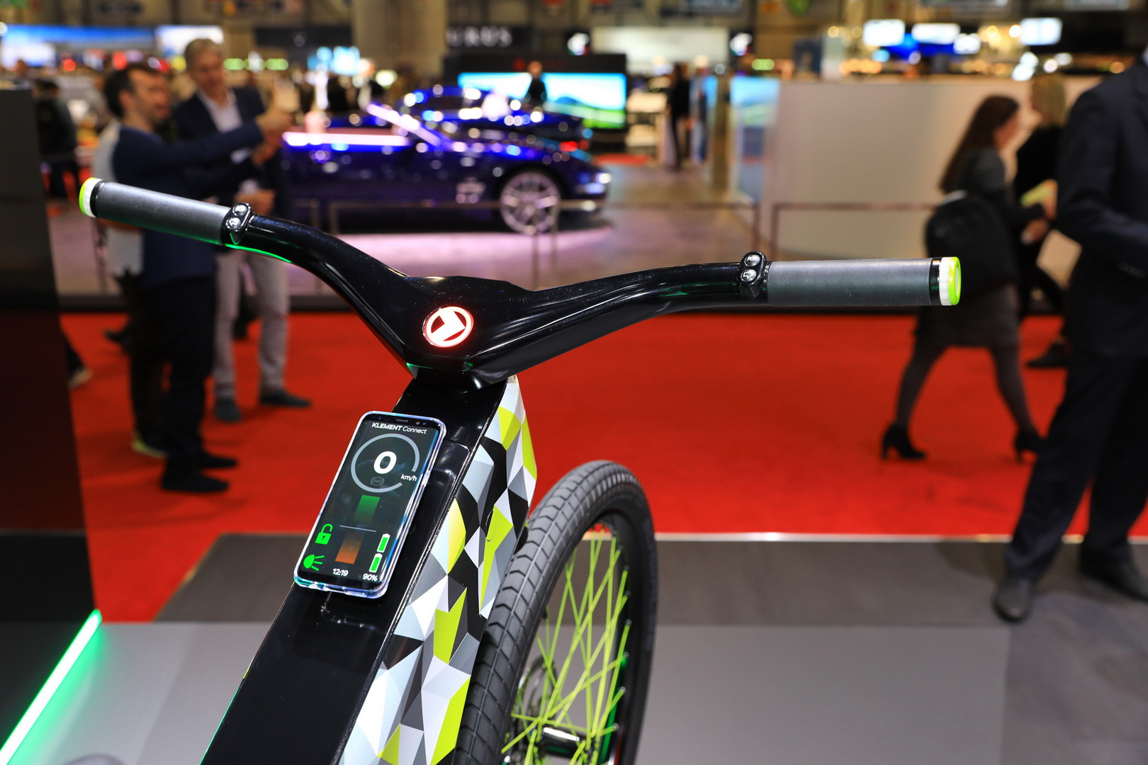 skoda klement bicycle concept 4 Skoda Klement Electric Bicycle Concept Has Tilt-Controlled Acceleration And Braking
