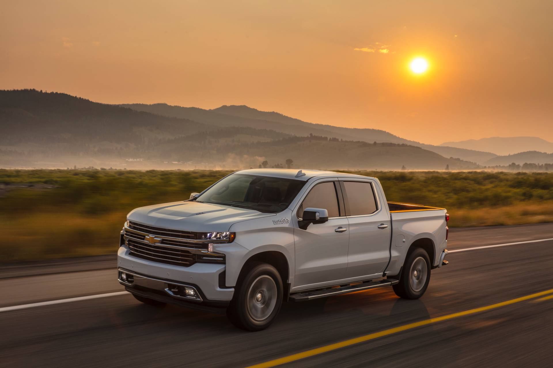 2019 Chevrolet Silverado High Country 1 2019 Chevy Silverado’s And GMC Sierra’s Straight-Six Diesel Makes 277 HP