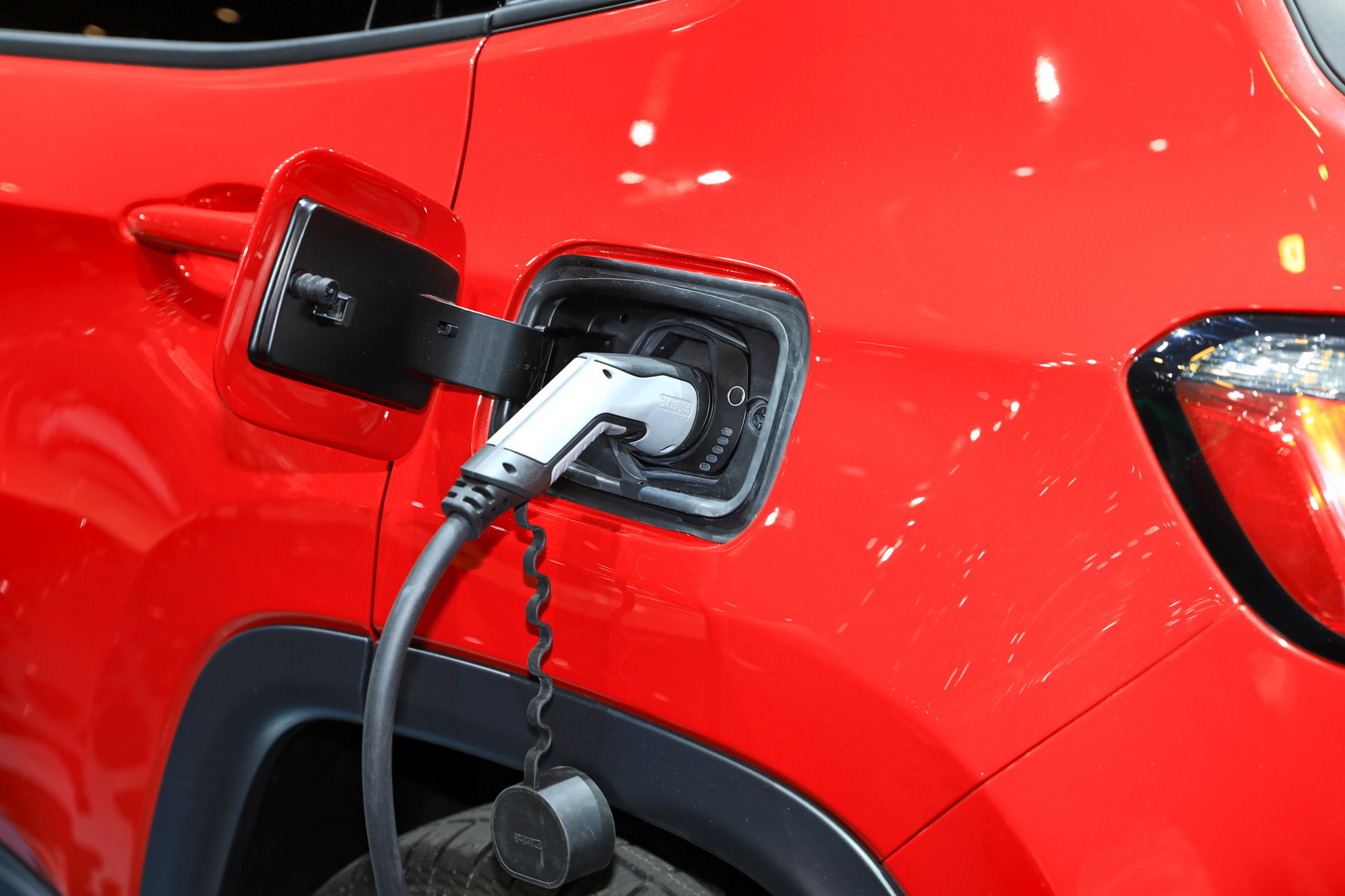 2019 jeep renegade compass phev geneva show 8 New Jeep Renegade And Compass Plug-In Hybrids With Up To 237HP