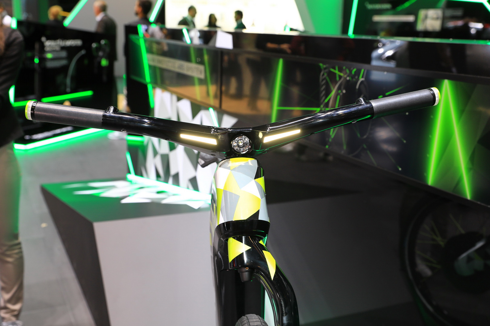 skoda klement bicycle concept 10 Skoda Klement Electric Bicycle Concept Has Tilt-Controlled Acceleration And Braking