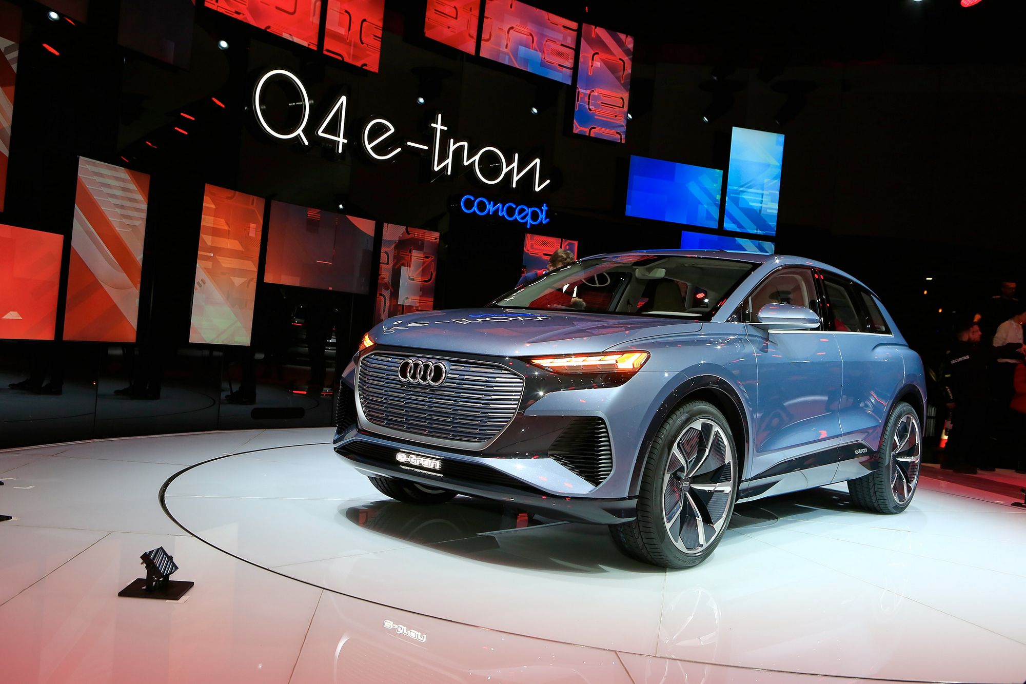 Audi-Q4-e-tron-Concept-11 Audi Q4 e-Tron Concept Previews Upcoming All-Electric Compact SUV