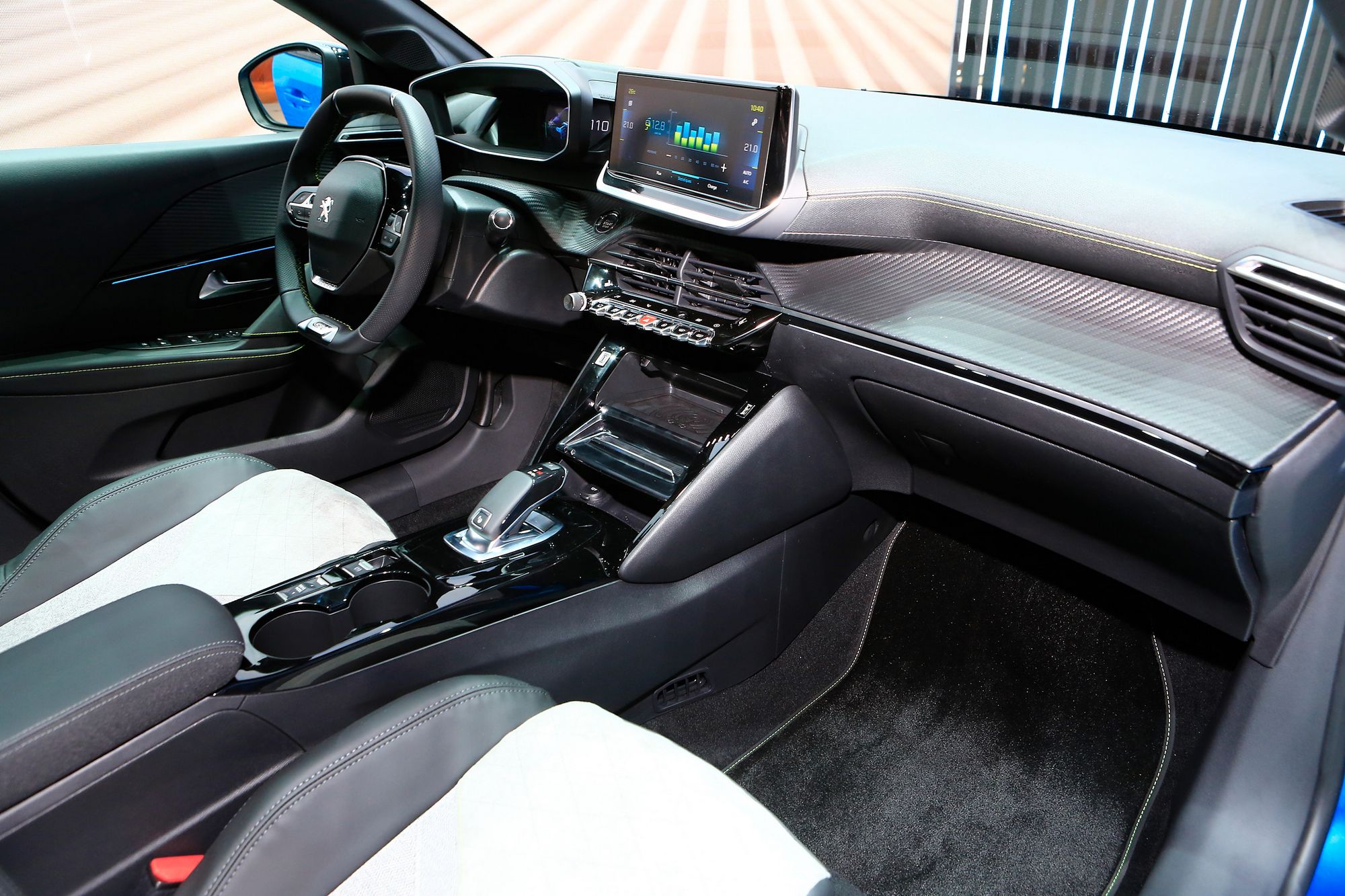 Peugeot-208-Geneva-33 New Peugeot 208 Is A Supermini With Sex Appeal