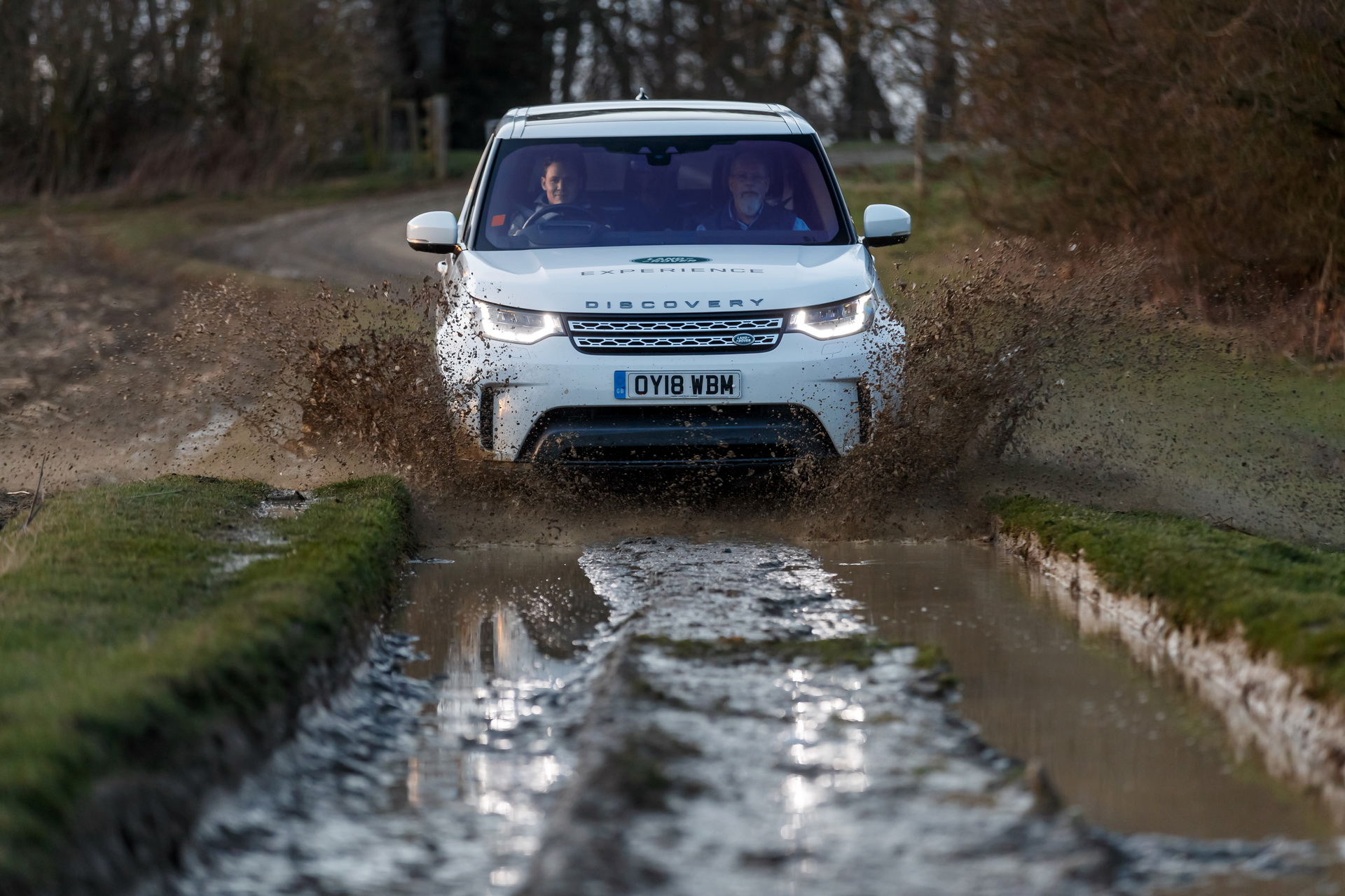 land rover discovery mobile malaria project 15 SVO-Kitted Land Rover Discovery Embarks On Humanitarian Expedition