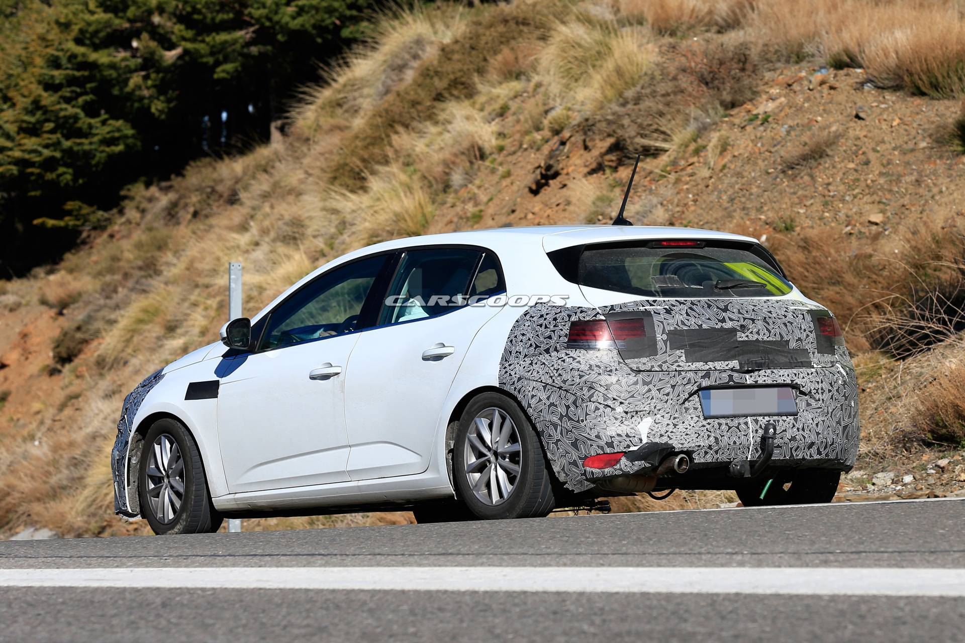 2020 Renault Megane facelift spy shots 25 2020 Renault Megane Is Up For A Facelift And It’s Coming To Frankfurt Show