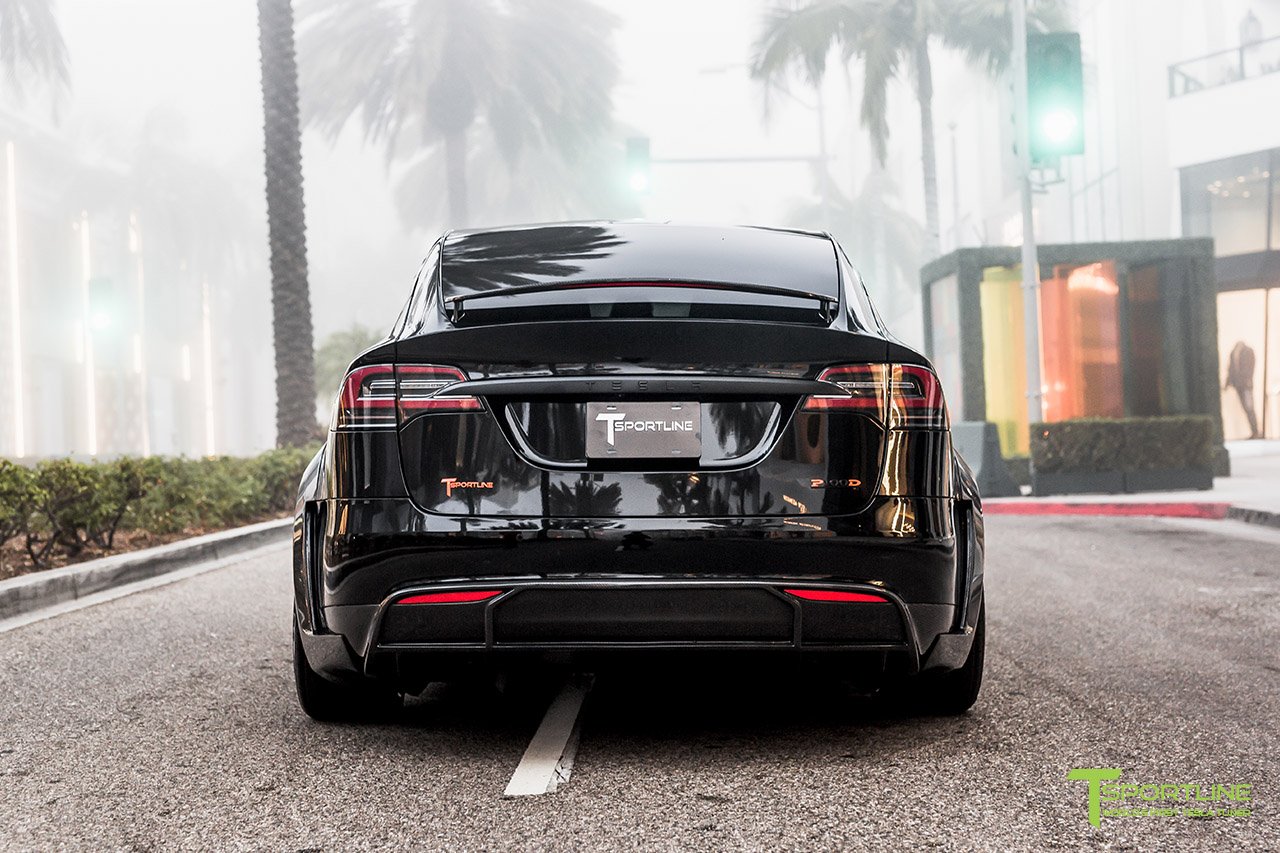 Tesla-Deliveries-6 Tesla Asks Employees To Help Deliver 30,000 Cars In 15 Days