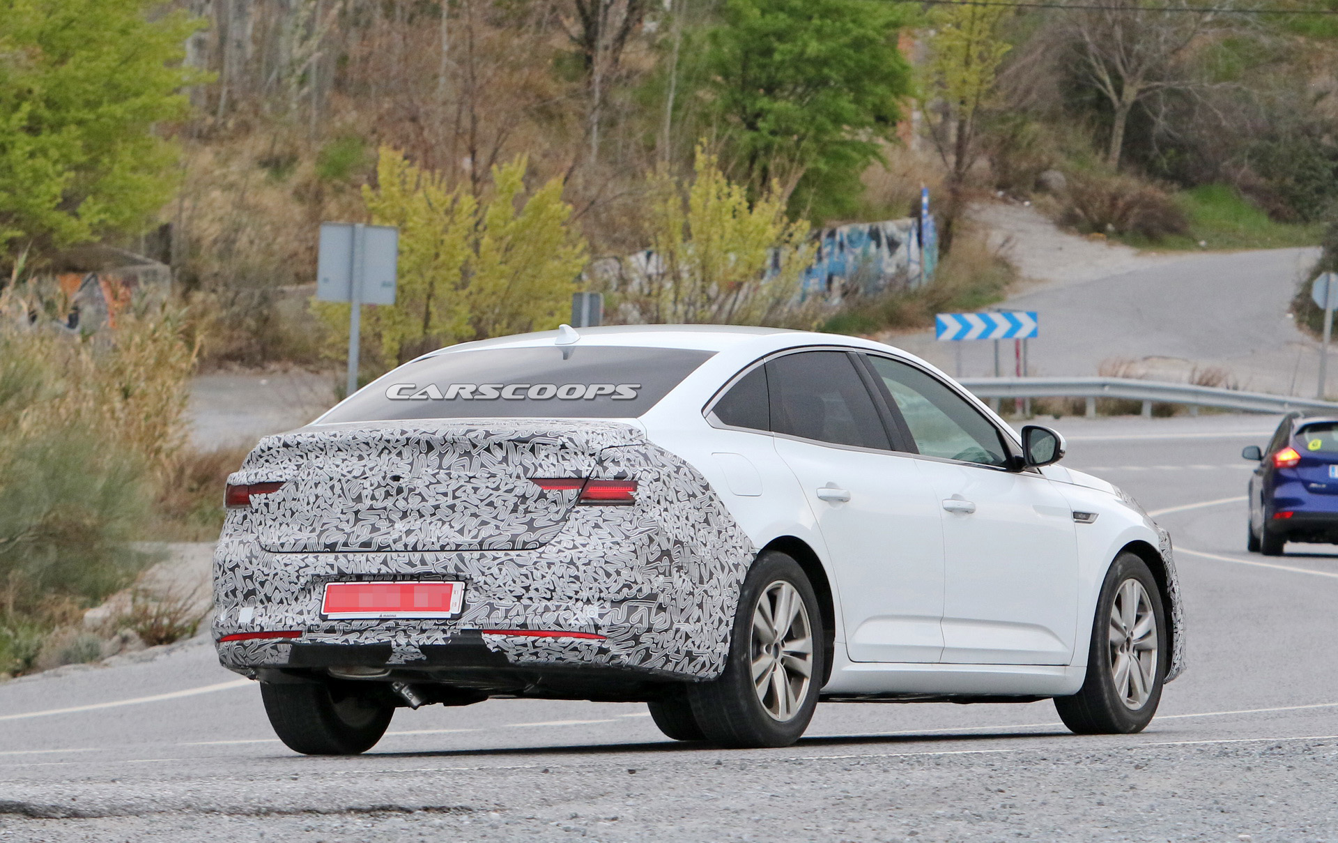 renault talisman facelift spy shots 8 2020 Renault Talisman Getting A Mild Mid-Life Makeover