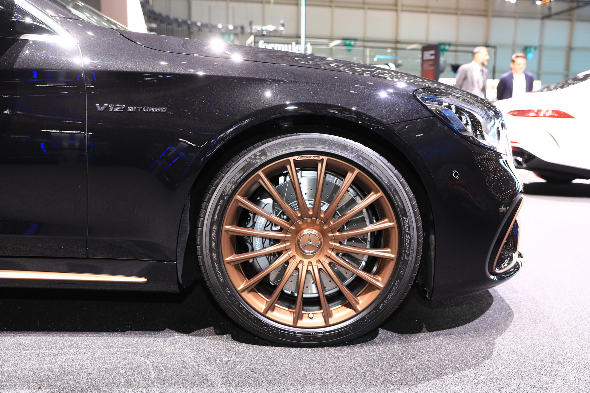 mercedes-amg s65 final edition geneva livepics 10 Mercedes-AMG S65 Final Edition Proves That Black And Bronze Looks Good