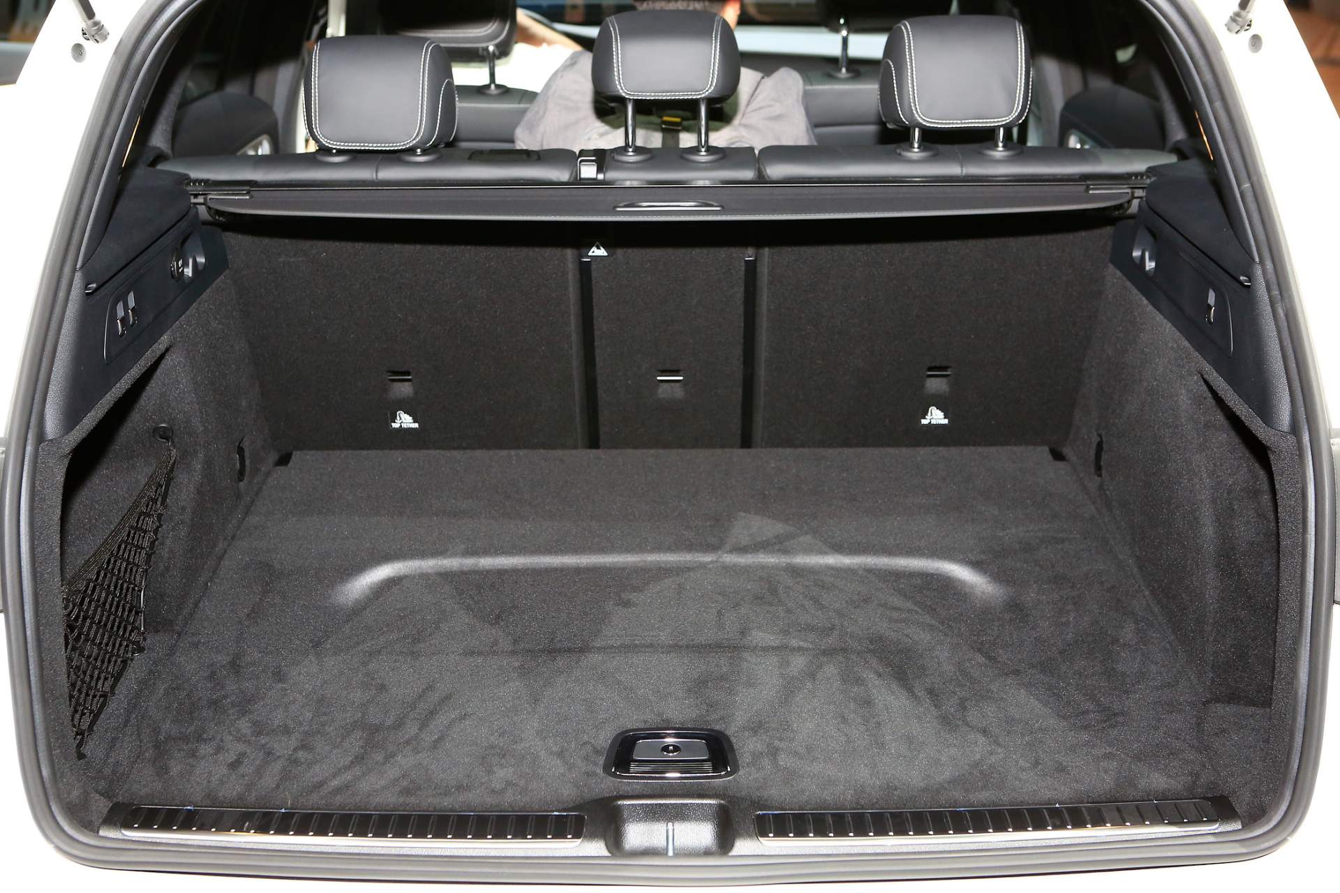 Mercedes-Benz GLC facelift at 2019 Geneva Motor Show 11 2020 Mercedes GLC Facelift Is A Firm Believer Of ‘If It Ain’t Broke, Don’t Fix It’