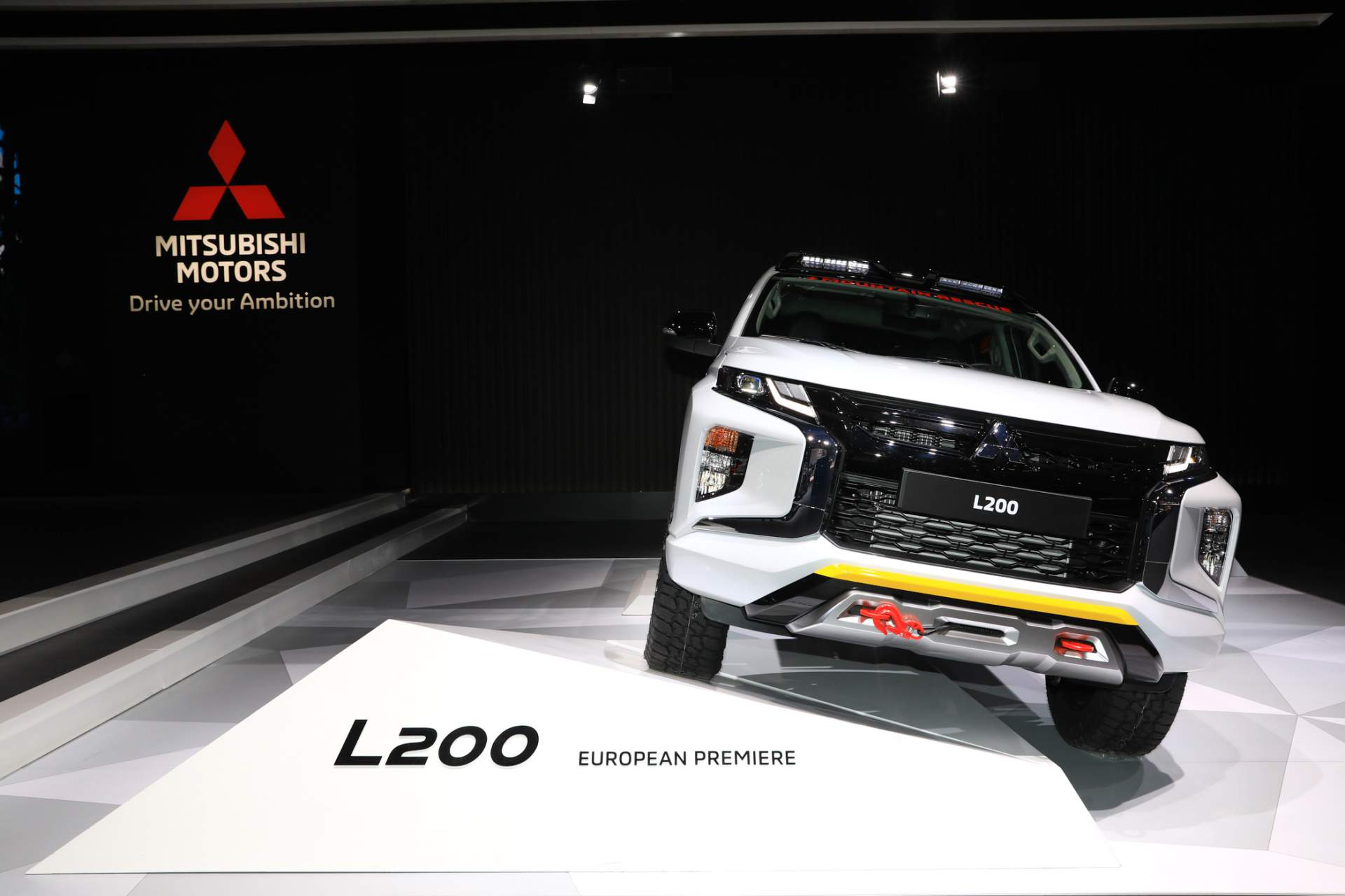 Mitsubishi L200 facelift Euro-spec at 2019 Geneva Motor Show 5 Europe’s 2019 Mitsubishi L200 Adopts New Family Face, 2.2L Turbo Diesel