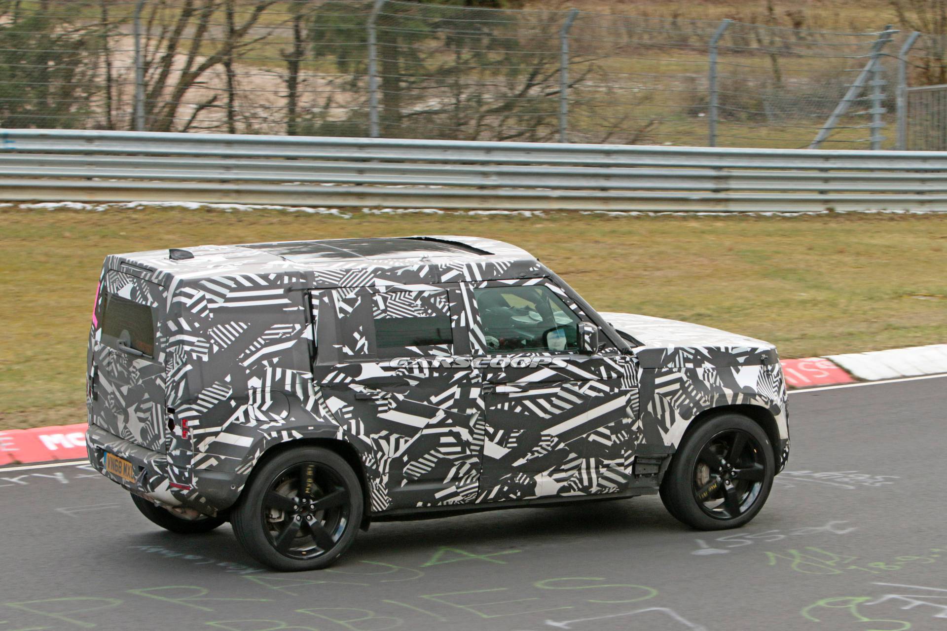 2020 Land Rover Defender spy shots at the Nurburgring 25 2020 Land Rover Defender 110 Polishing Its Road Manners At The ‘Ring