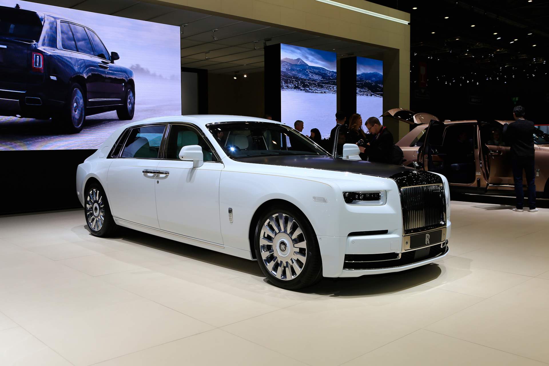 89 Bespoke Rolls-Royce Phantom Brings Tranquillity To Bustling Geneva Show (Live Pics)