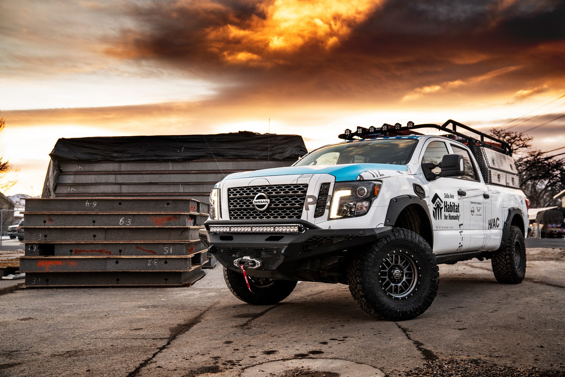 Nissan Titan Ultimate Work Truck-3 Nissan Ultimate Work Titan Is A One-Off Truck For Home Builders