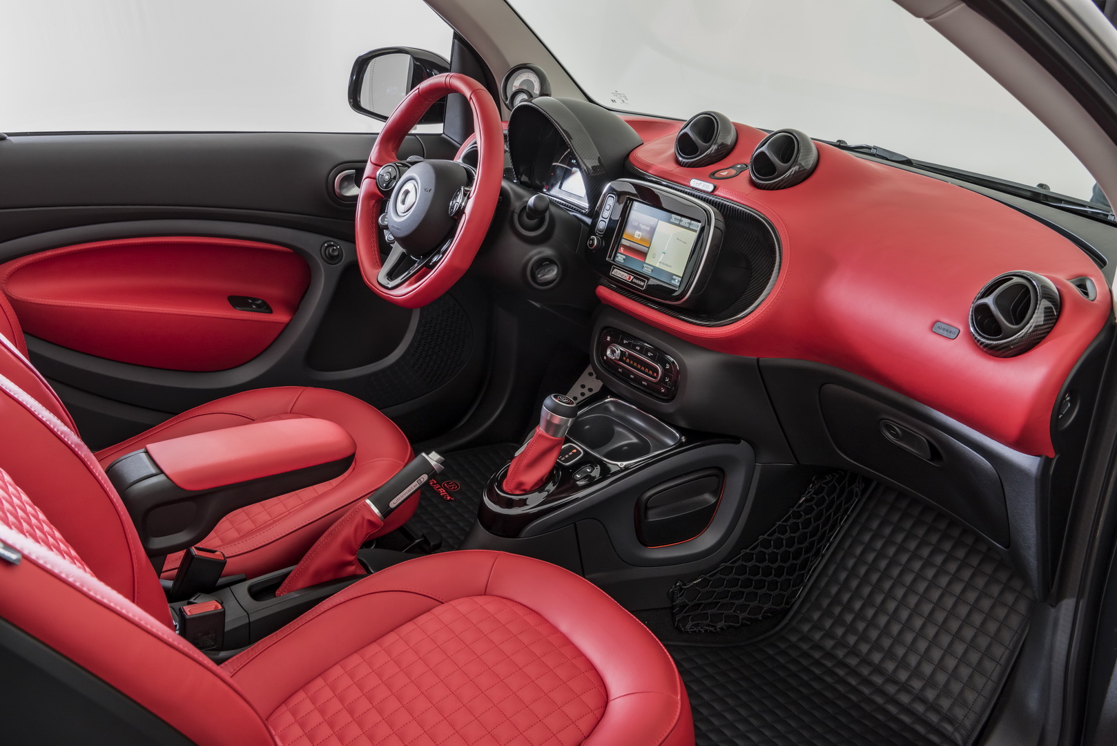 2019 brabus ultimate e shadow edition smart fortwo eq cabrio 19 Brabus Ultimate E Shadow Edition Is A €64,900 Smart ForTwo EQ!