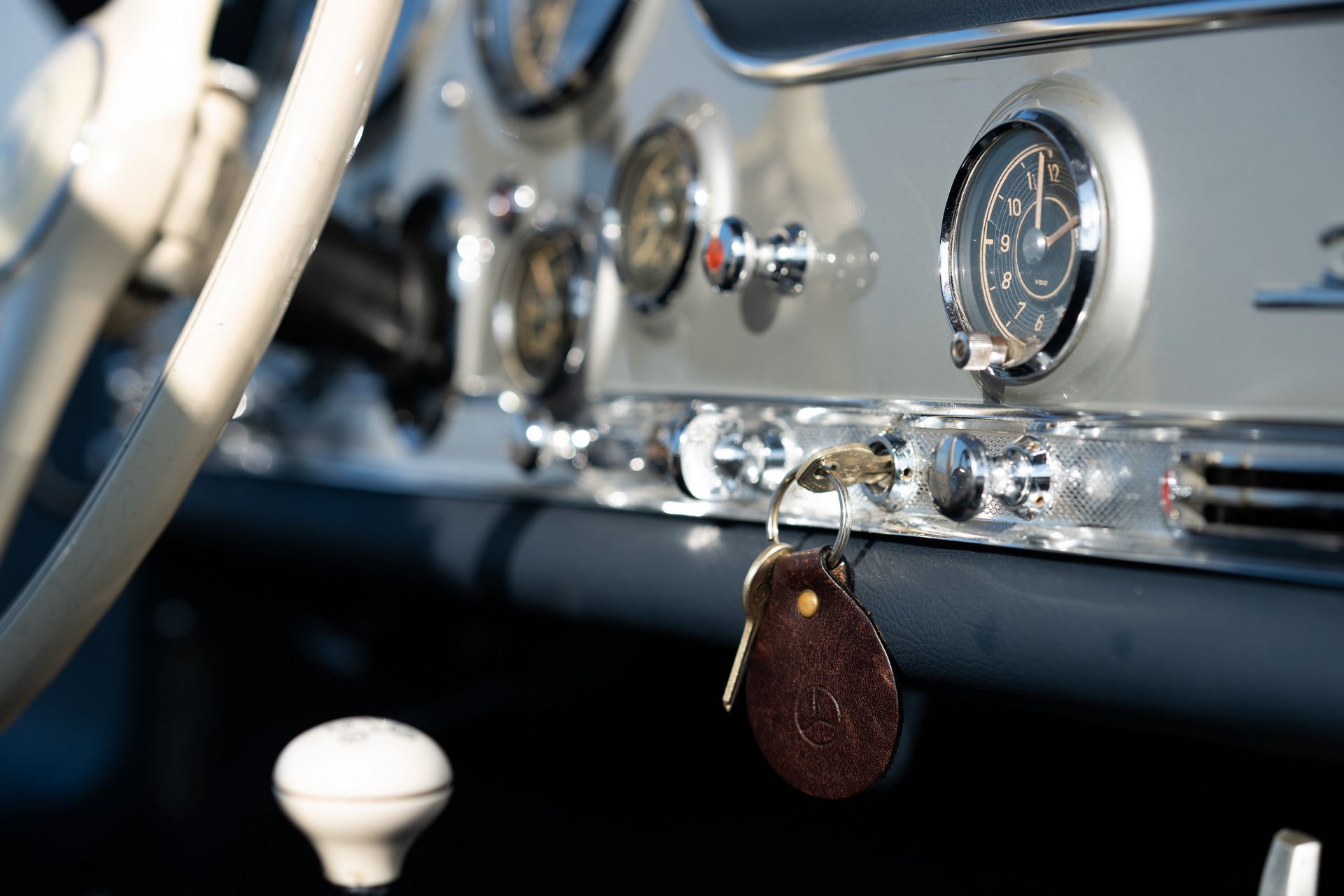 1955-Mercedes-Benz-300SL-21 Maroon 5’s Adam Levine Auctioning Off His Mercedes-Benz 300 SL Gullwing
