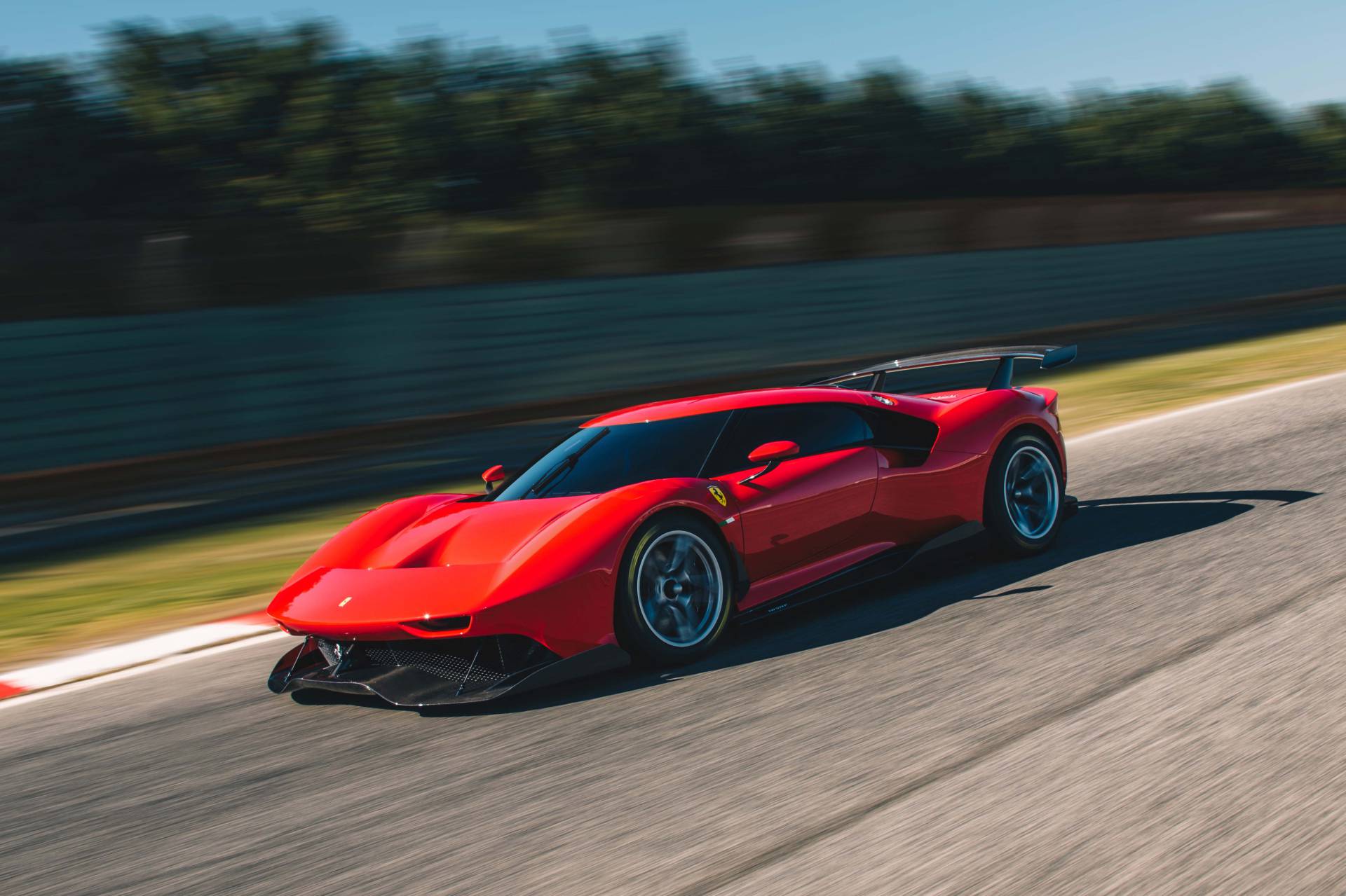Ferrari P80:C one-off 17 Ferrari P80/C Breaks Cover As One-Off Track-Only Supercar Based On 488 GT3