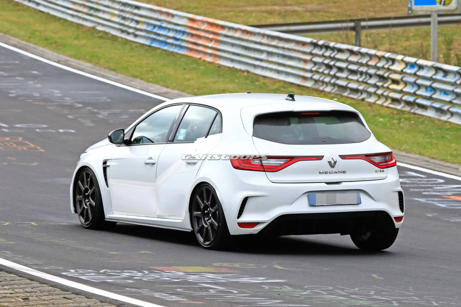 Renault Megane RS Trophy hardcore version spy shots 14 Hardcore Renault Megane RS Trophy-R Ditches Rear Seats For Nürburgring Lap Record