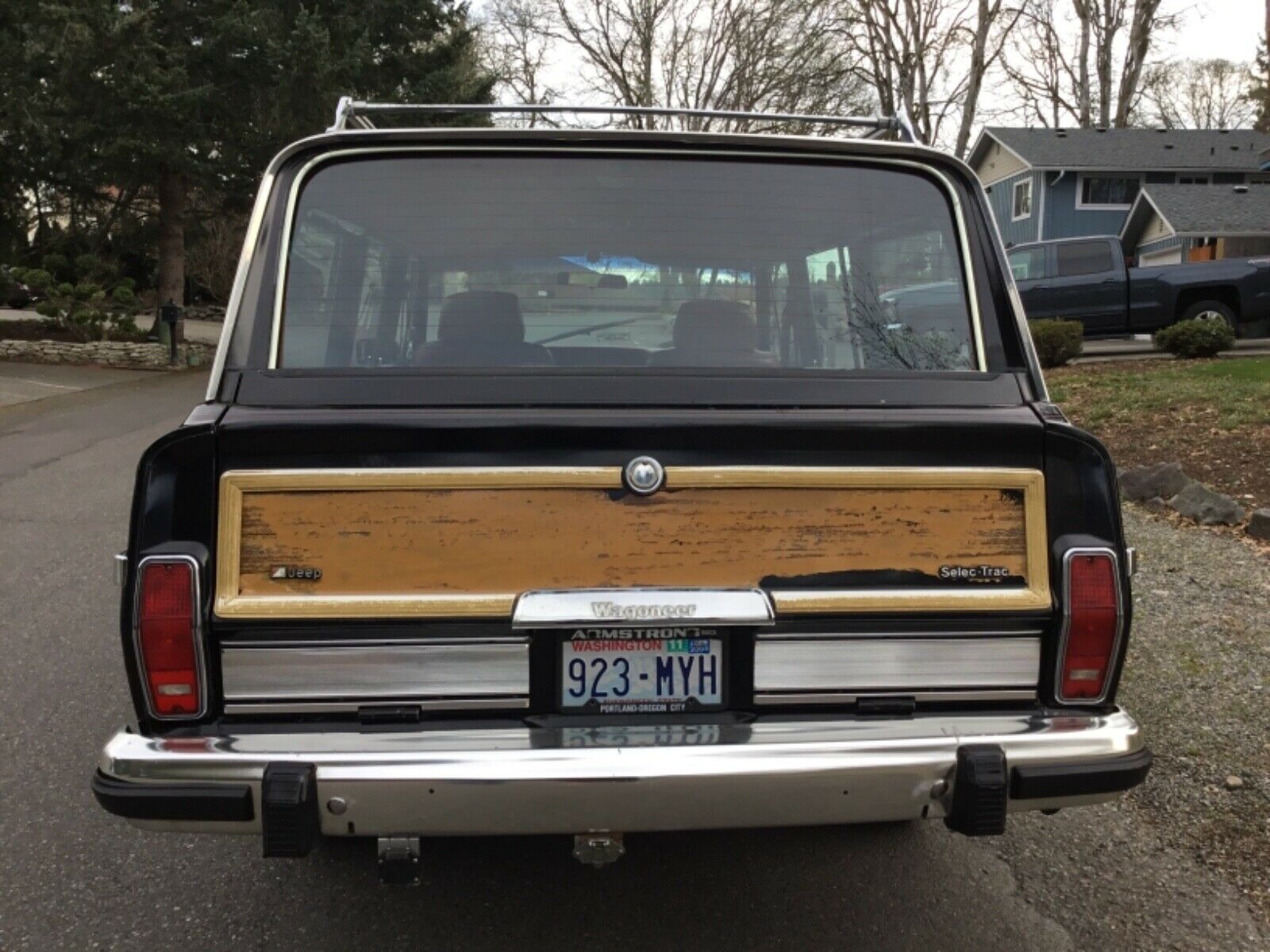 Jeep-Grand-Wagoneer-11 Get Your Wood On With This Barn-Stored 1985 Jeep Grand Wagoneer
