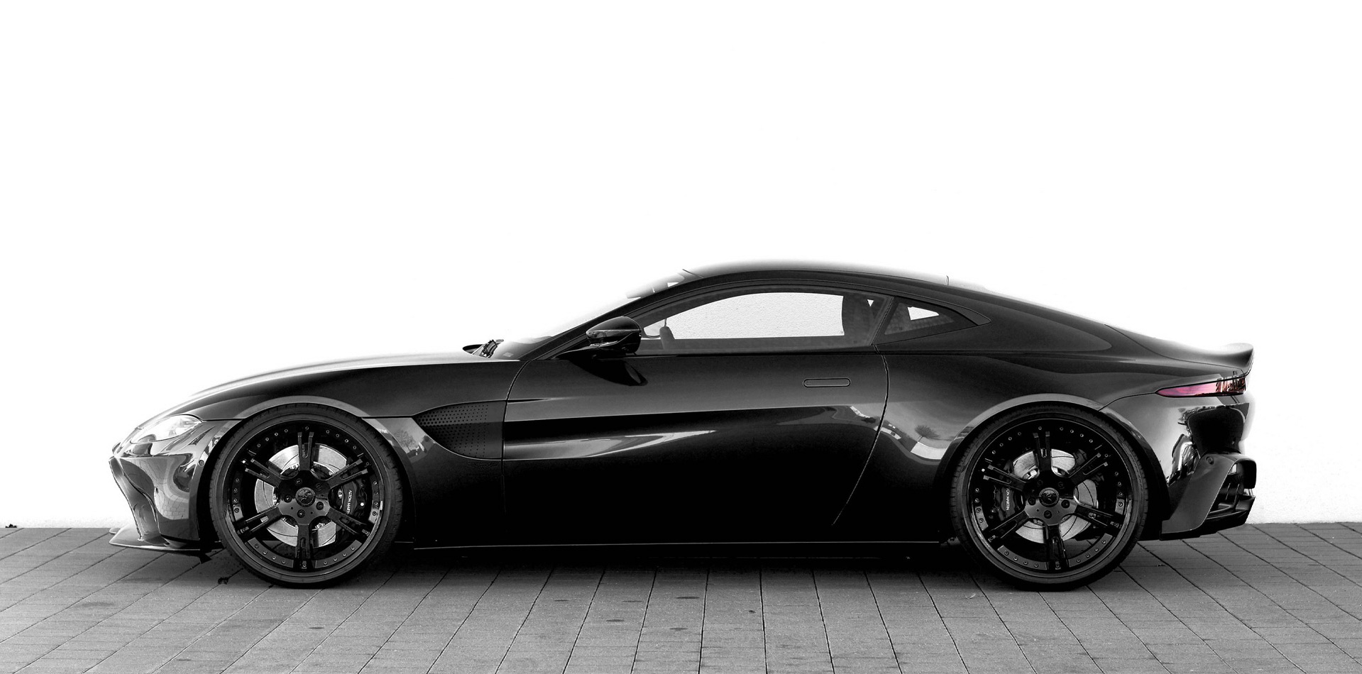 Aston-martin-vantage-wheelsandmore-07 Wheelsandmore Turns New Aston Martin Vantage Into 671HP Bruiser