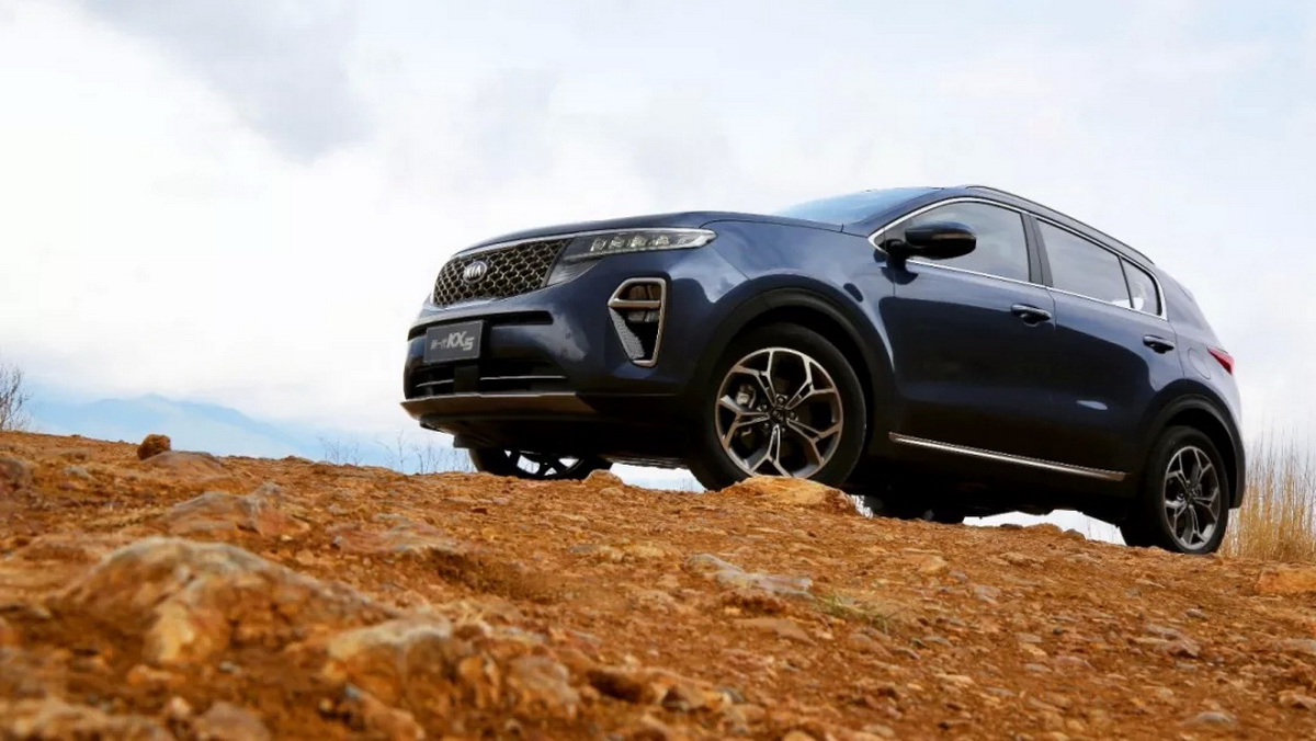 2019-KIA-KX5-13 New Kia KX5 Compact SUV Is China’s Sportage With A More Serious Face