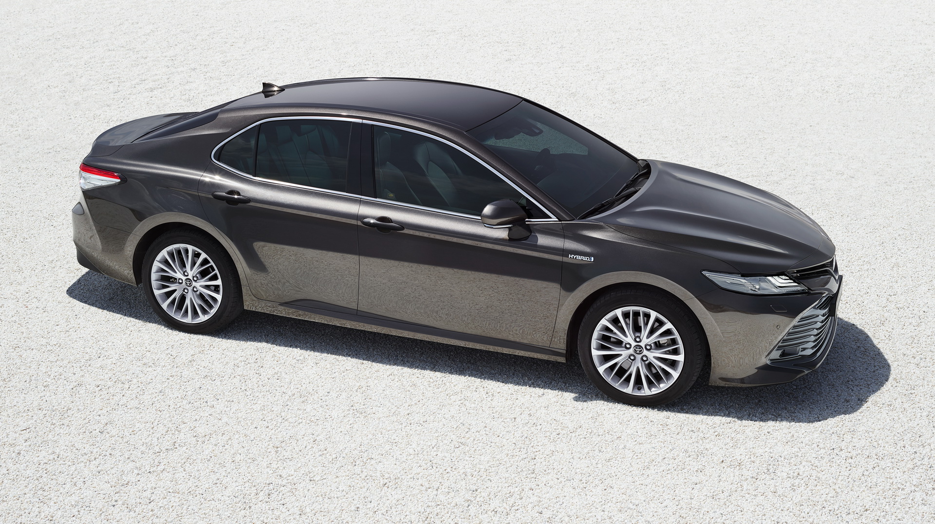 2019 toyota camry hybrid europe 4 2020 Toyota Camry Hybrid Hits UK Showrooms On April 1st