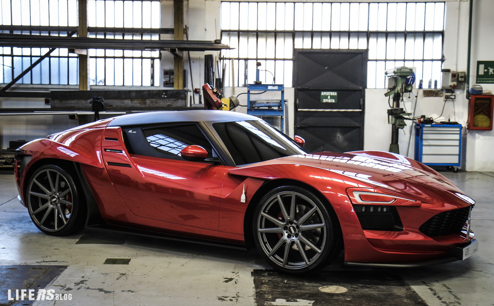 Mole-Almas-14 Mole Almas Wants To Be The New Italian Supercar Kid On The Block