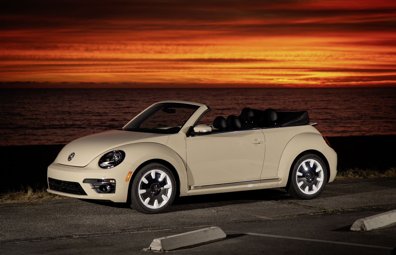 2019 vw beetle final edition 5 Volkswagen Group CEO Says ‘No’ To Electric Beetle