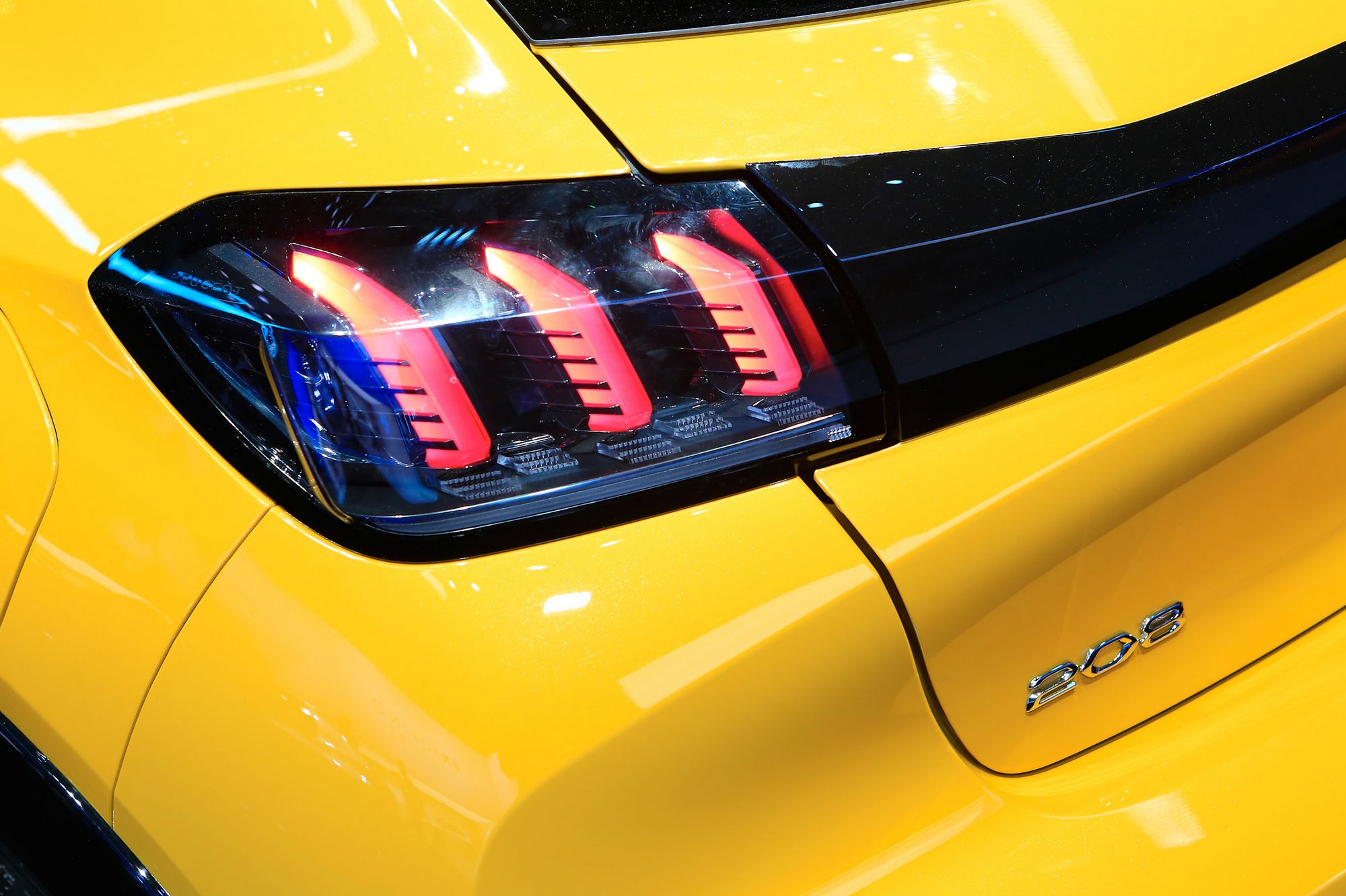 Peugeot-208-Geneva-14 New Peugeot 208 Is A Supermini With Sex Appeal