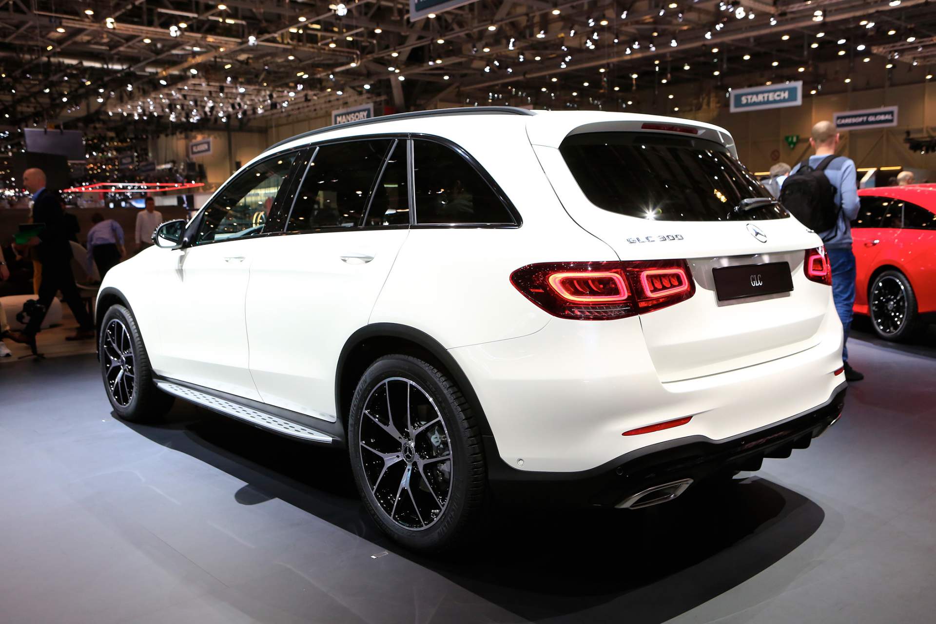 Mercedes-Benz GLC facelift at 2019 Geneva Motor Show 8 2020 Mercedes GLC Facelift Is A Firm Believer Of ‘If It Ain’t Broke, Don’t Fix It’
