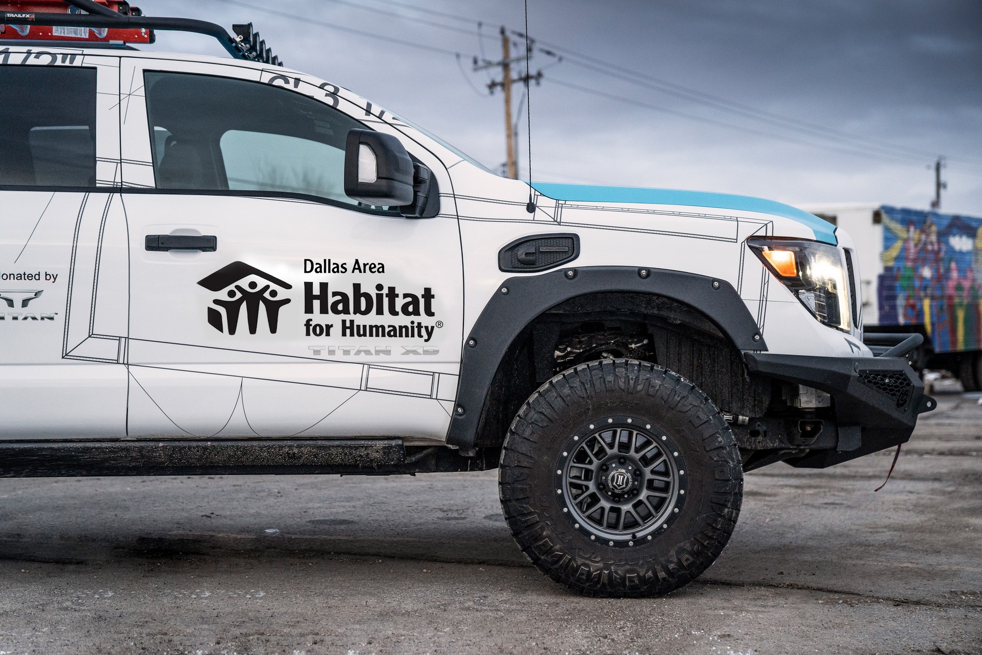 Nissan Titan Ultimate Work Truck-2 Nissan Ultimate Work Titan Is A One-Off Truck For Home Builders