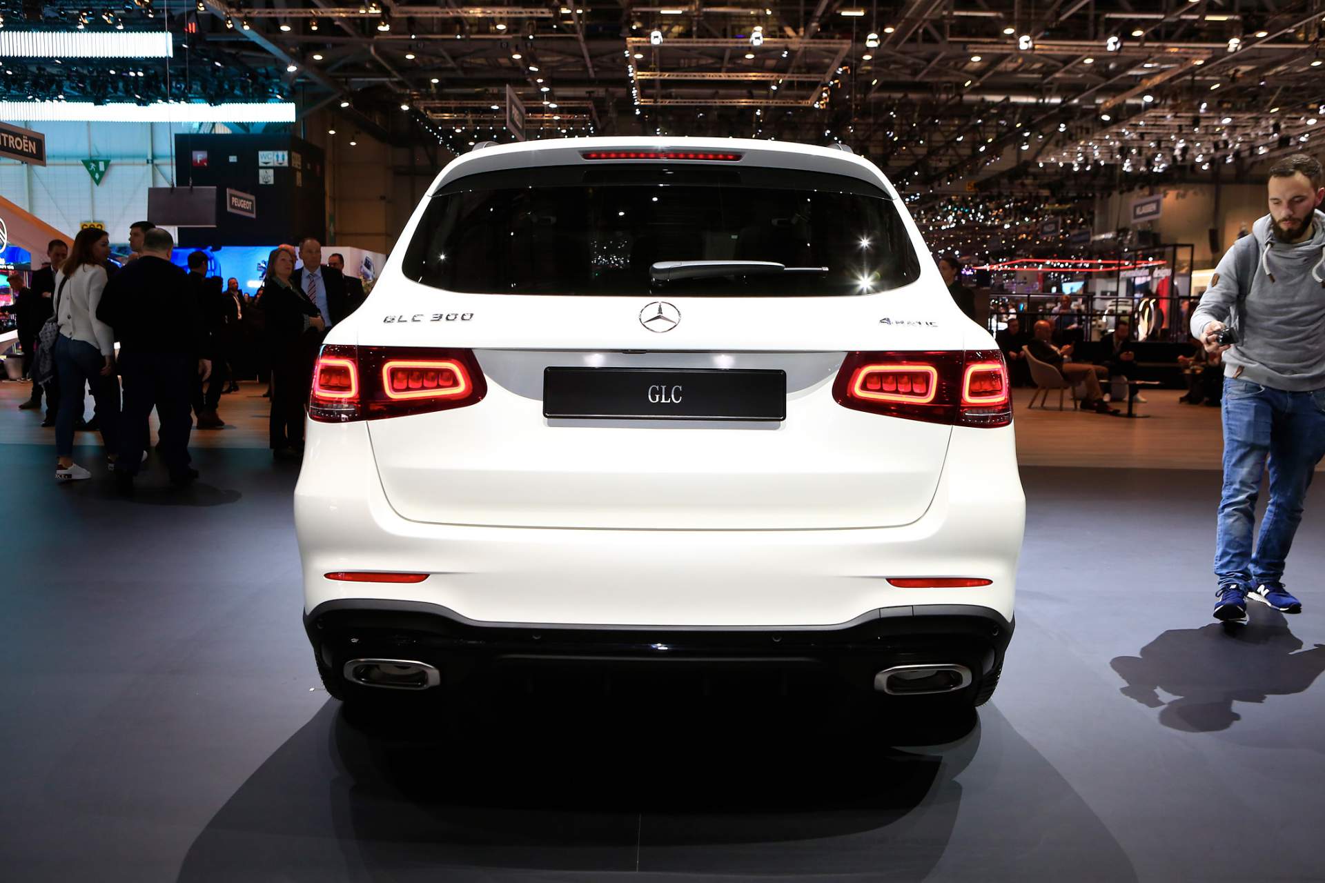 Mercedes-Benz GLC facelift at 2019 Geneva Motor Show 9 2020 Mercedes GLC Facelift Is A Firm Believer Of ‘If It Ain’t Broke, Don’t Fix It’