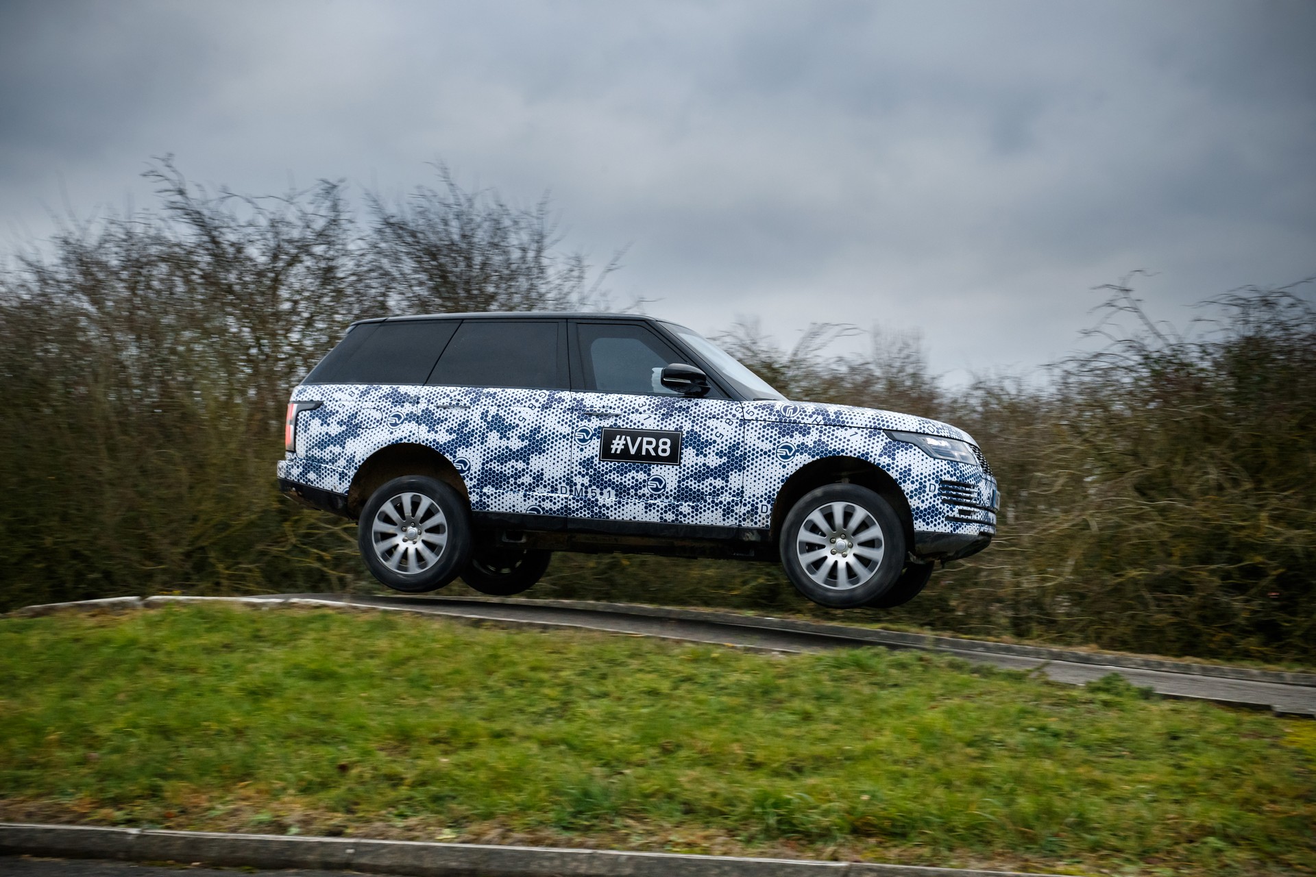 Range Rover Sentinel-6 New Range Rover Sentinel Is A Bullet-Proof V8 Fortress On Wheels