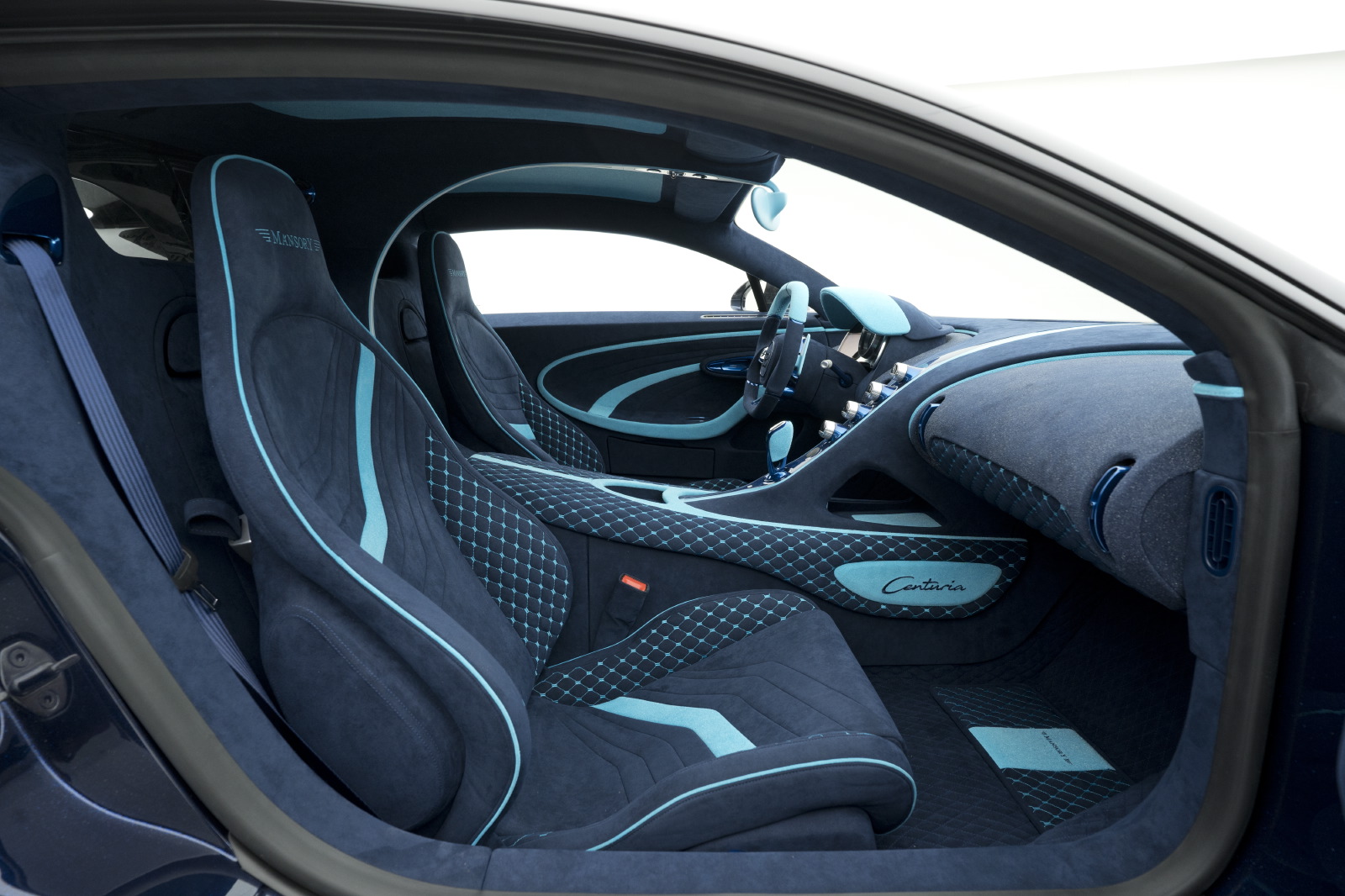 Mansory-Bugatti-Chiron-11 Mansory Tries To Improve The Bugatti Chiron By Adding More Carbon