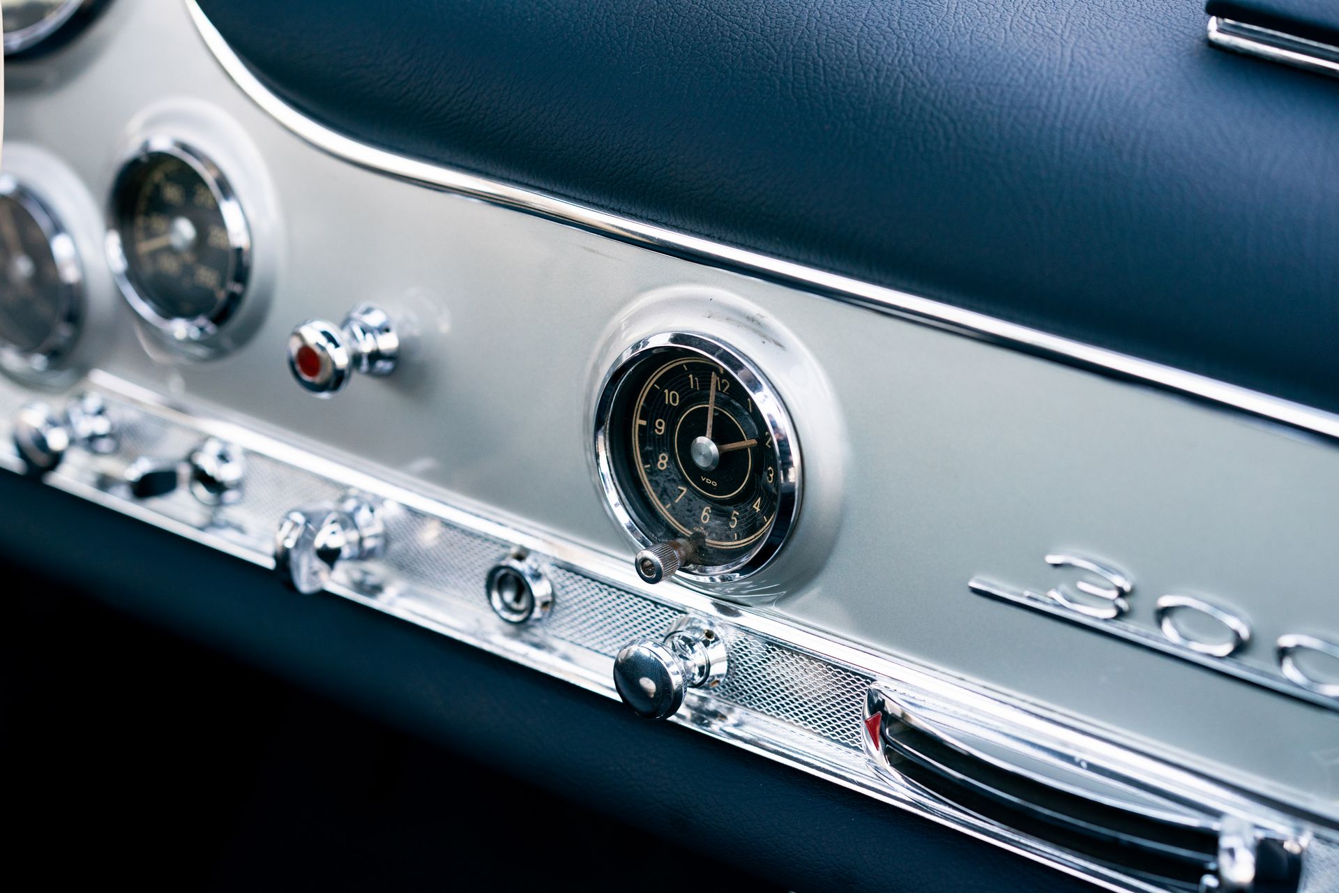 1955-Mercedes-Benz-300SL-37 Maroon 5’s Adam Levine Auctioning Off His Mercedes-Benz 300 SL Gullwing