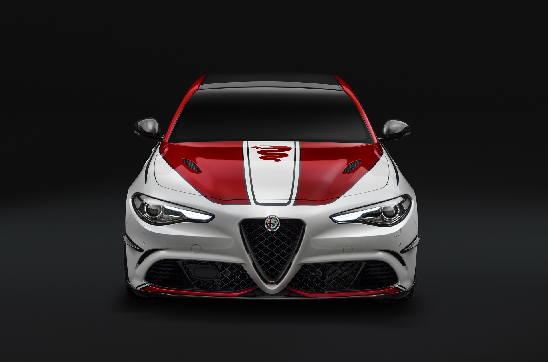 alfa romeo giulia stelvio qv racing 3 Alfa Romeo Giulia And Stelvio QV Racing Editions Reflect Bond With F1
