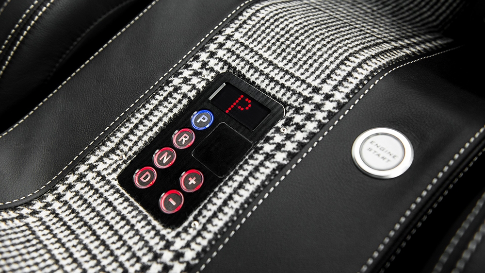 kahn land rover defender flying huntsman 105 long nose 6 Defender Goes Under Kahn’s Knife, Gets Long Nose, GM V8, $200K Tag