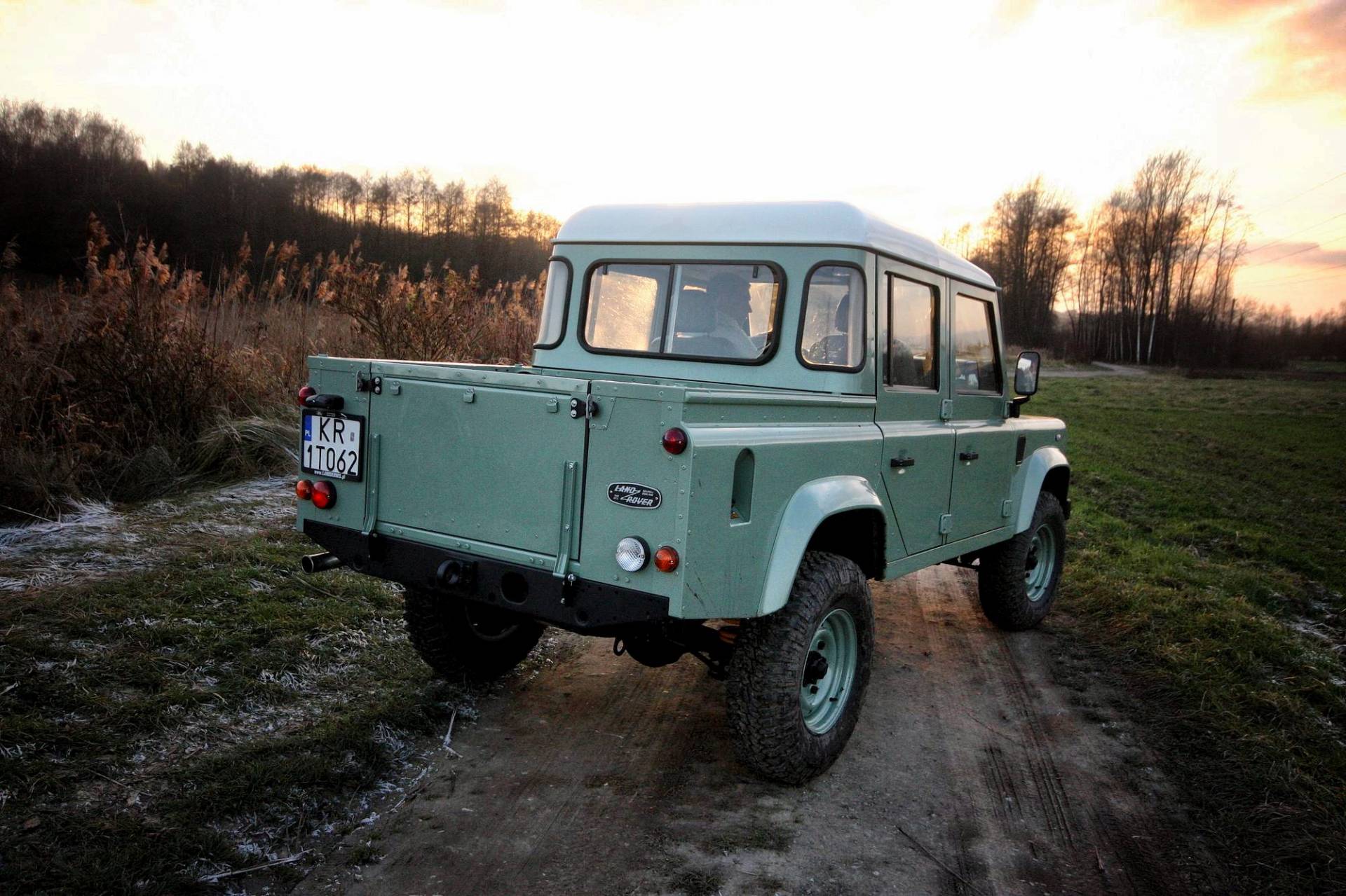 Land Rover Defender Crew Cab Pickup by Land Serwis 25 For €60k, A Polish Company Will Build You A Classic Defender From Scratch