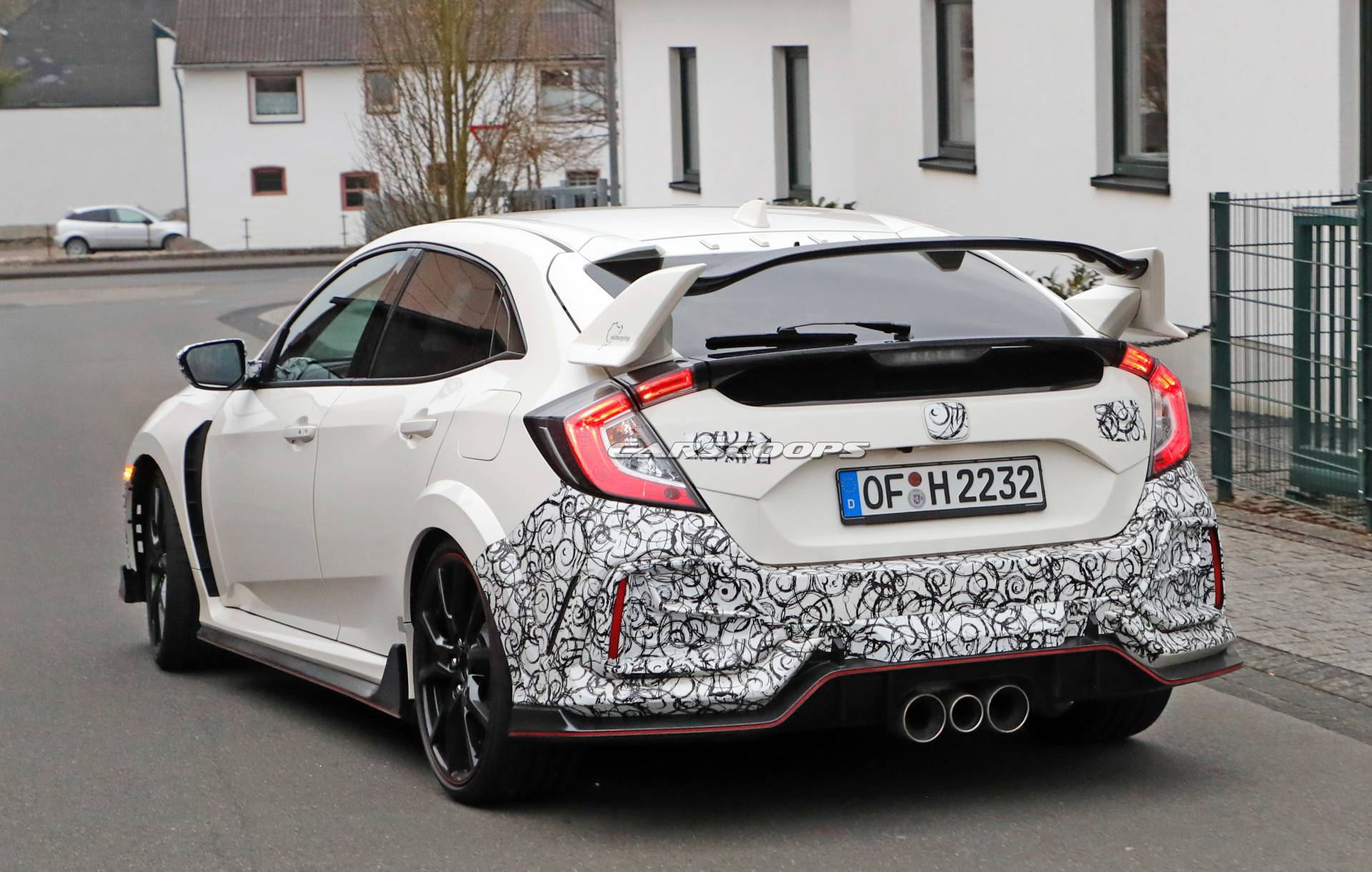 2019 Honda Civic Type R facelift spy shots 36 Honda Civic Type R Prototype Could Be Facelifted Model, Lightweight Special, Or Both