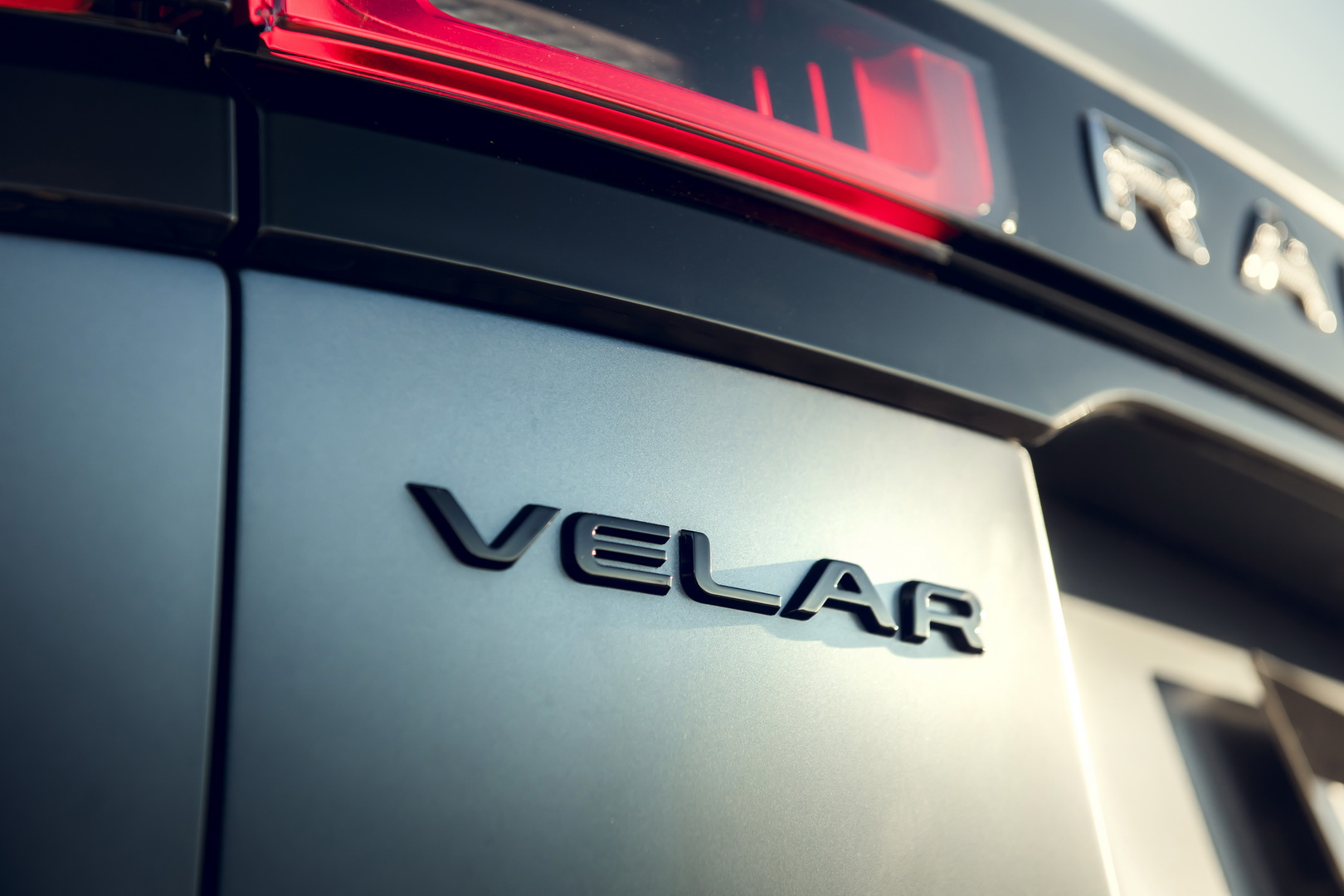 2020 range rover velar svautobiography dynamic edition 14 2020 Jaguar XE Facelift, Range Rover Velar SVAutobiography Dynamic Edition Get U.S. Visas