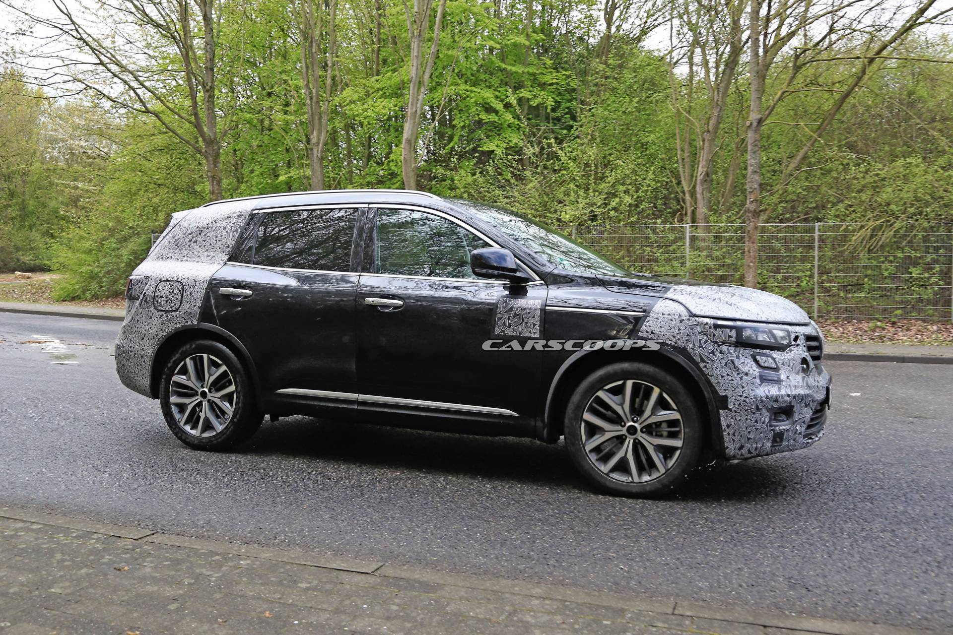 2020 Renault Koleos facelift spy shots 4 We Spy Europe’s 2020 Renault Koleos As China Model Quietly Debuts In Shanghai