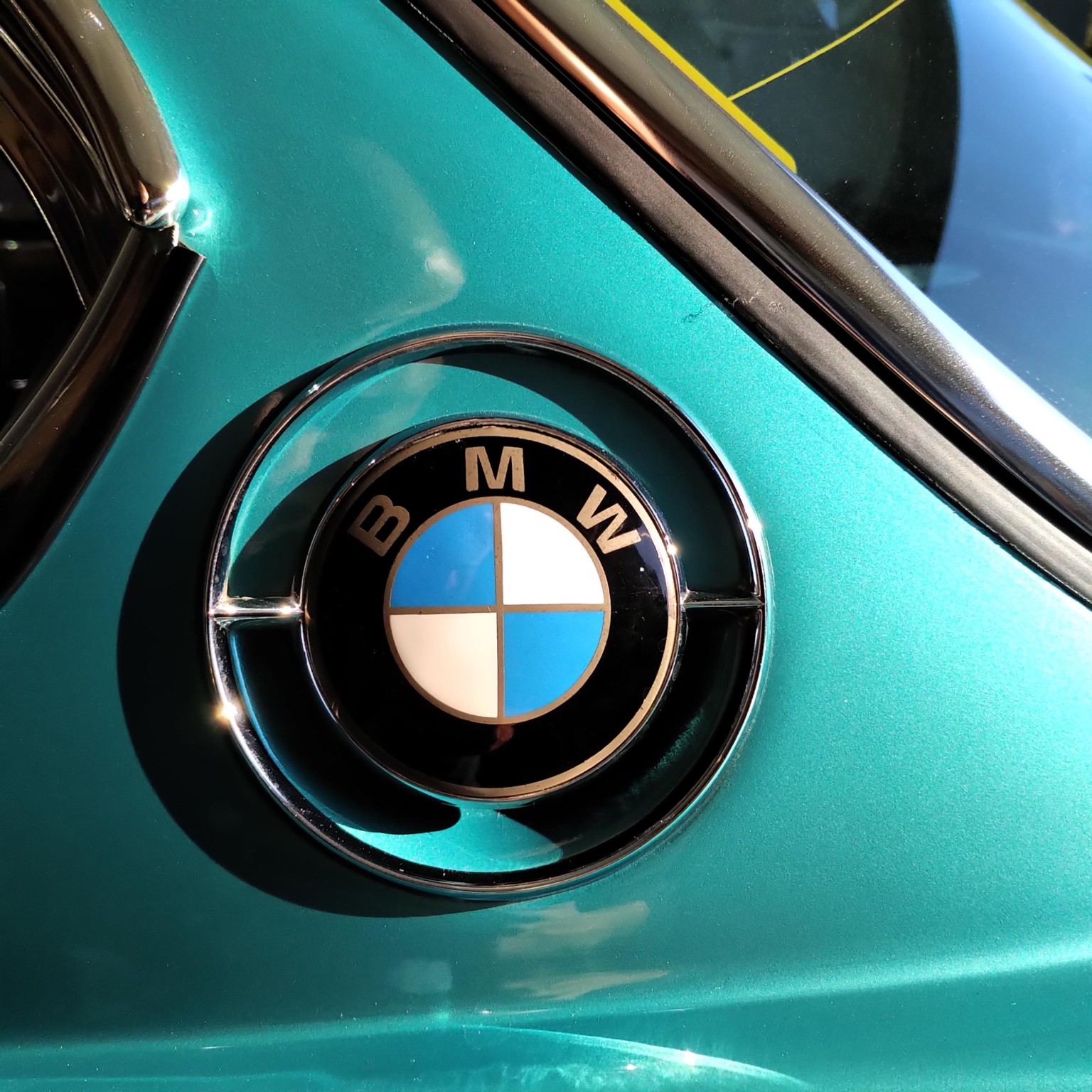 bmw 30cs turkis bat 16 Award-Winning 1973 BMW 3.0CS Is Pure Eye Candy, But Watch Out For Your Wallet