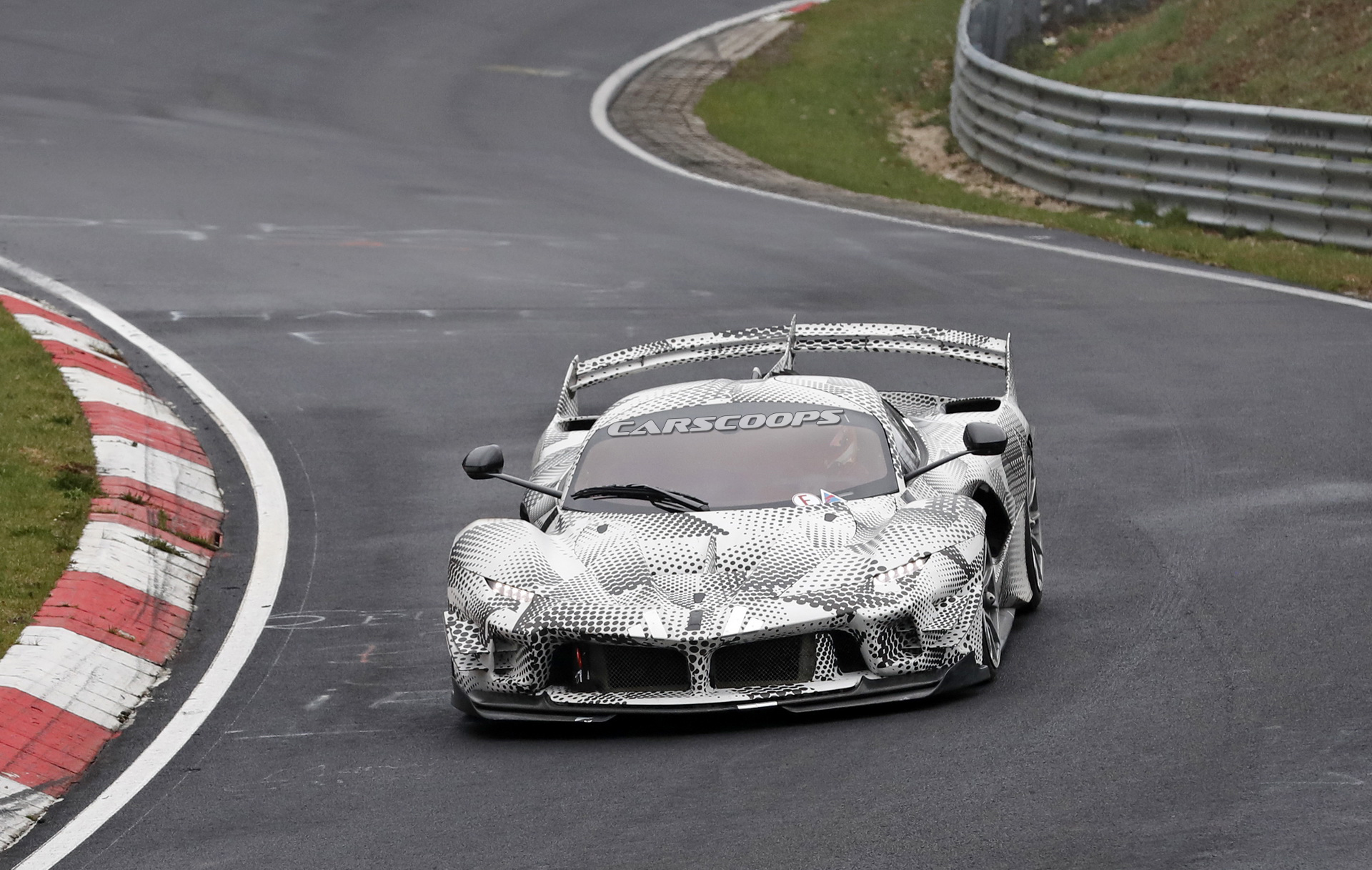 Ferrari-FXX-K-Evo-based-racecar-01 Mysterious Ferrari FXX K Evo Test Car Spied At The Nurburgring