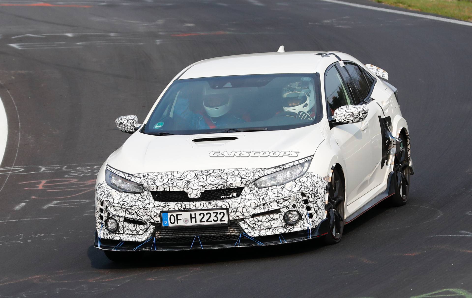 2019 Honda Civic Type R facelift spy shots 51 Honda Civic Type R Prototype Could Be Facelifted Model, Lightweight Special, Or Both