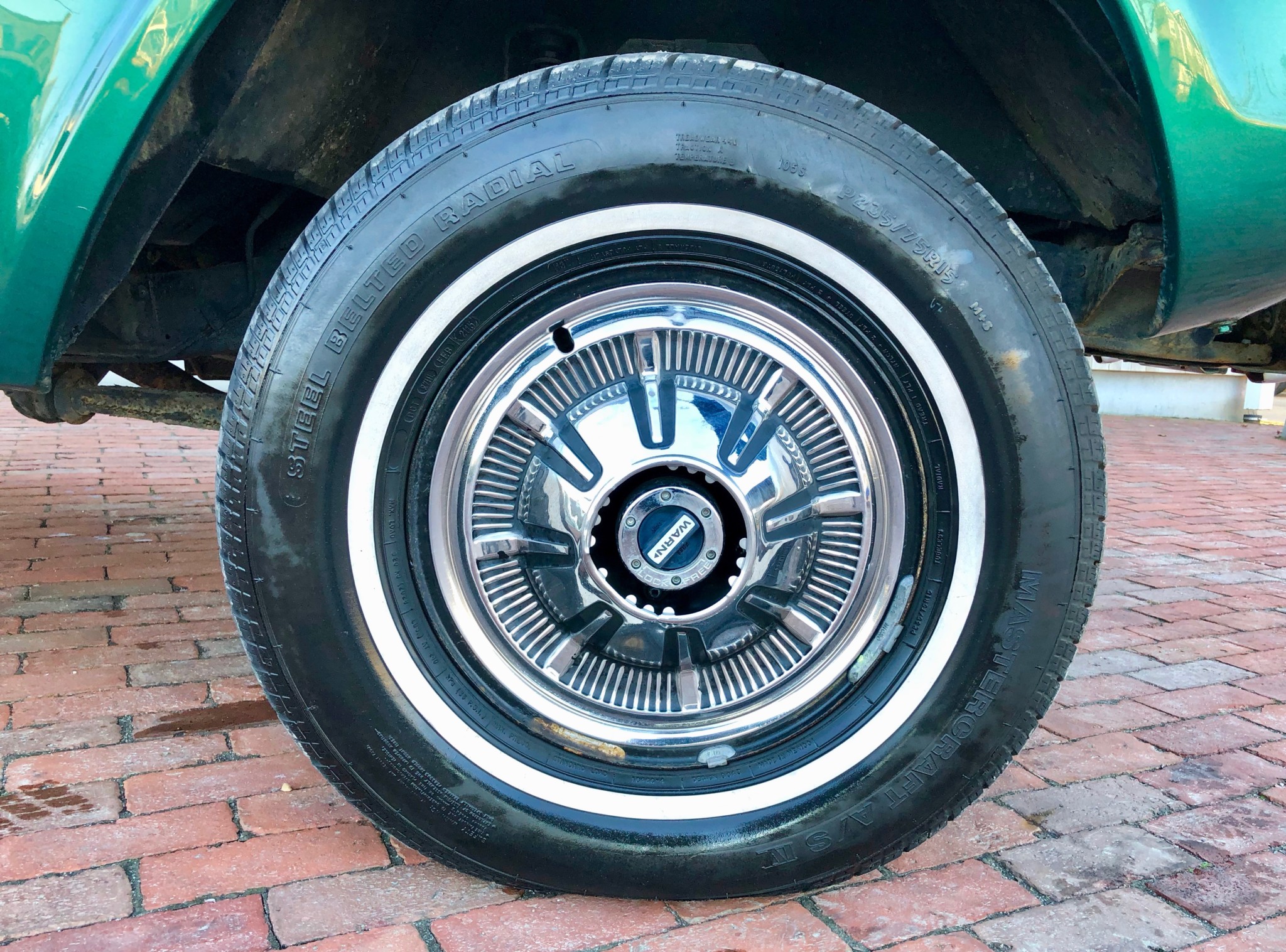 Ford-Bronco-Auction-20 Hurry Up And Snatch This 1977 Ford Bronco For A Little Over $11K