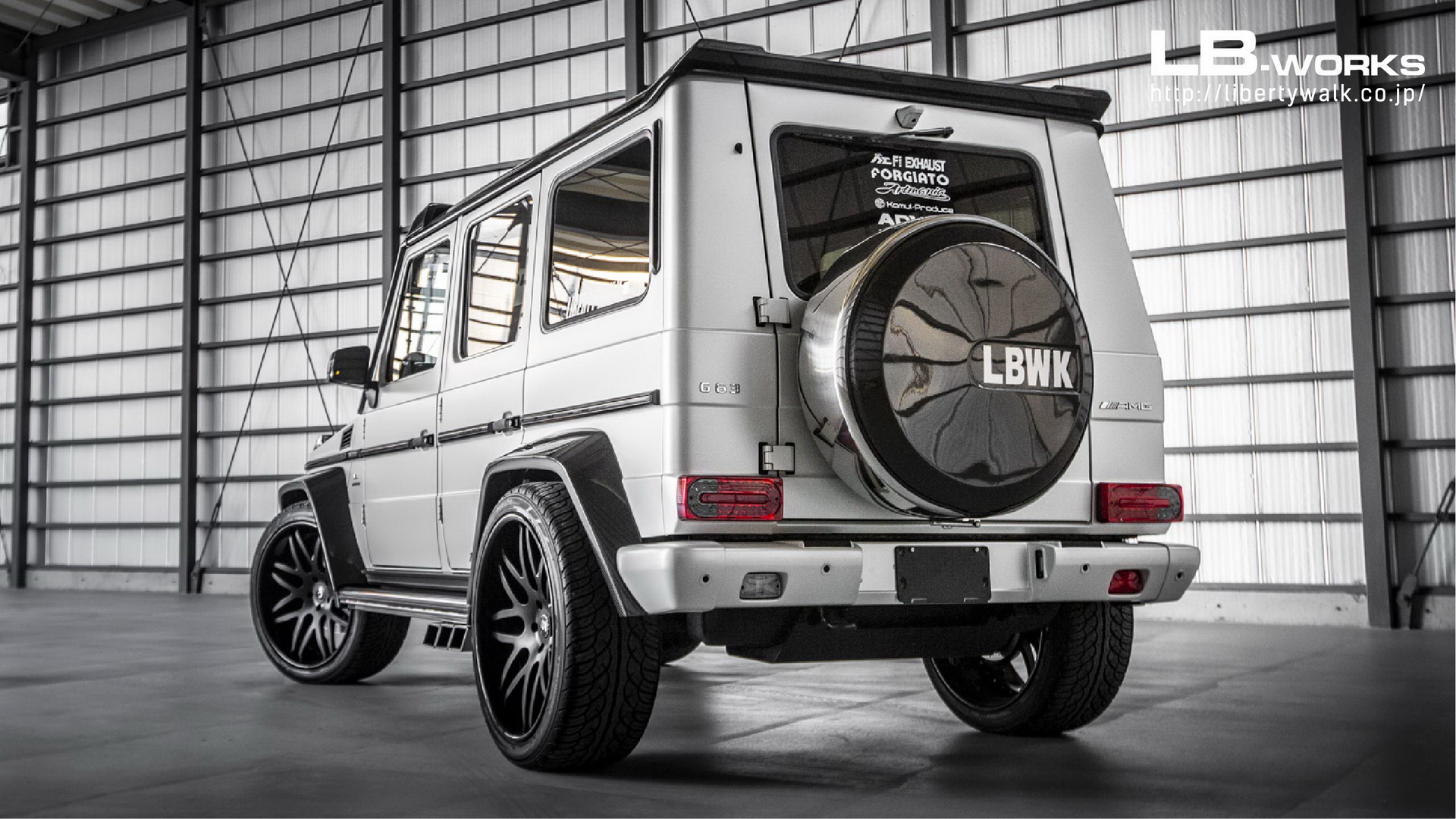 mercedes-amg g63 tuning liberty walk 2 Older Mercedes-AMG G63 Gets The Liberty Walk Touch Of Extravagance