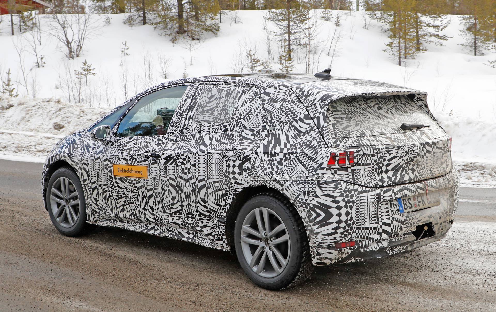 2020 VW ID hatchback spy shots 8 VW ID Electric Hatch Spied Again, Will Offer Three Battery Options