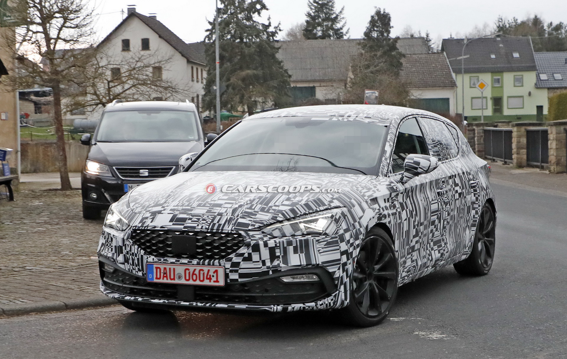 2020 SEAT LEON 013 2020 Seat Leon Gives Us A Look At Its Angrier Face