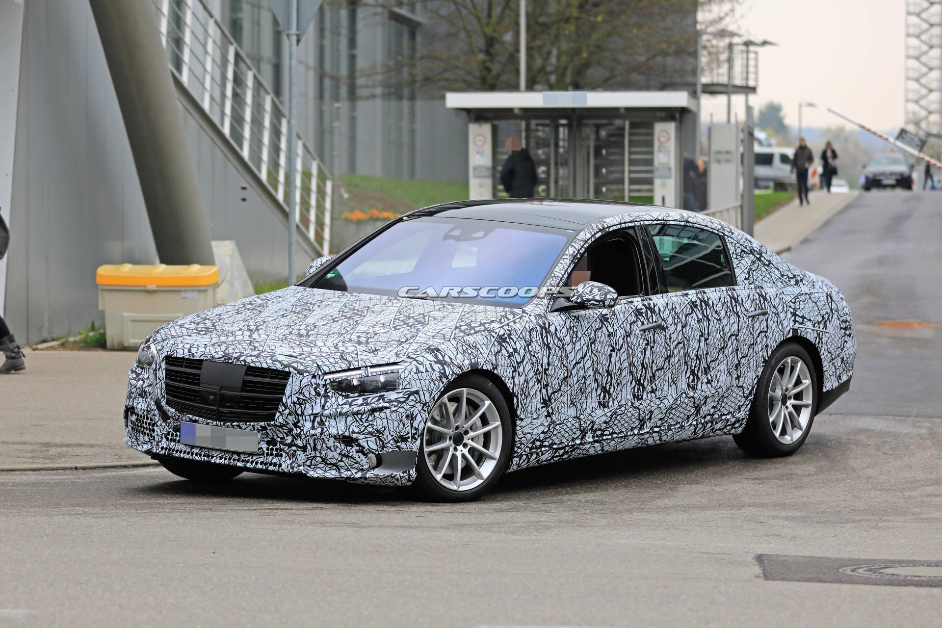 2020 Mercedes-Benz S-Class spy shots 30 2020 Mercedes S-Class Spied Again, Offers First Look At New Grille