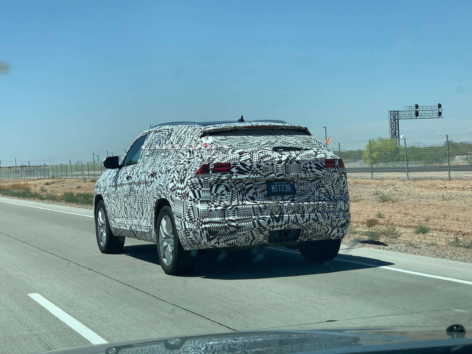 2020-VW-Atlas-Cross-Sport-1 2020 VW Atlas Cross Sport Spotted In Arizona