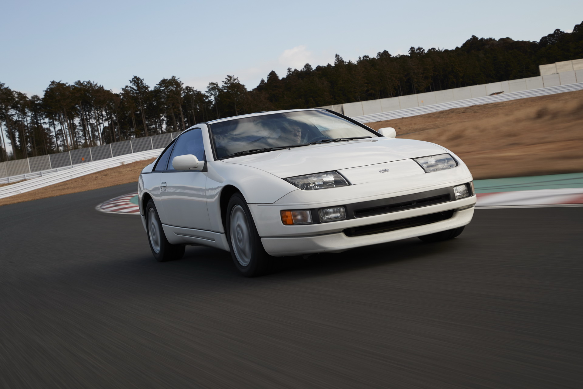 2020 Nissan 370Z 50th Anniversary Edition Gets ’70s-era 240Z Throwback Color Scheme